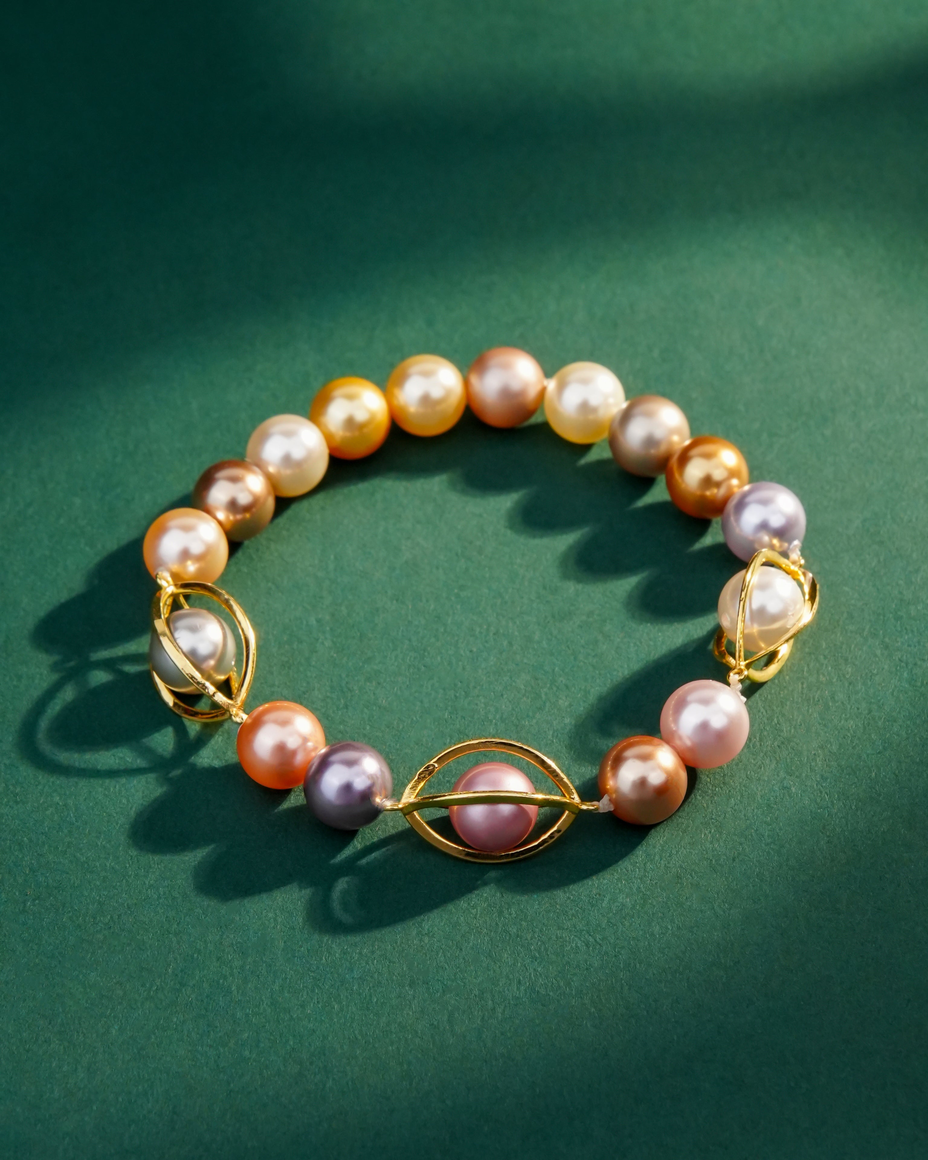 Alina Pearl Loose Bracelet