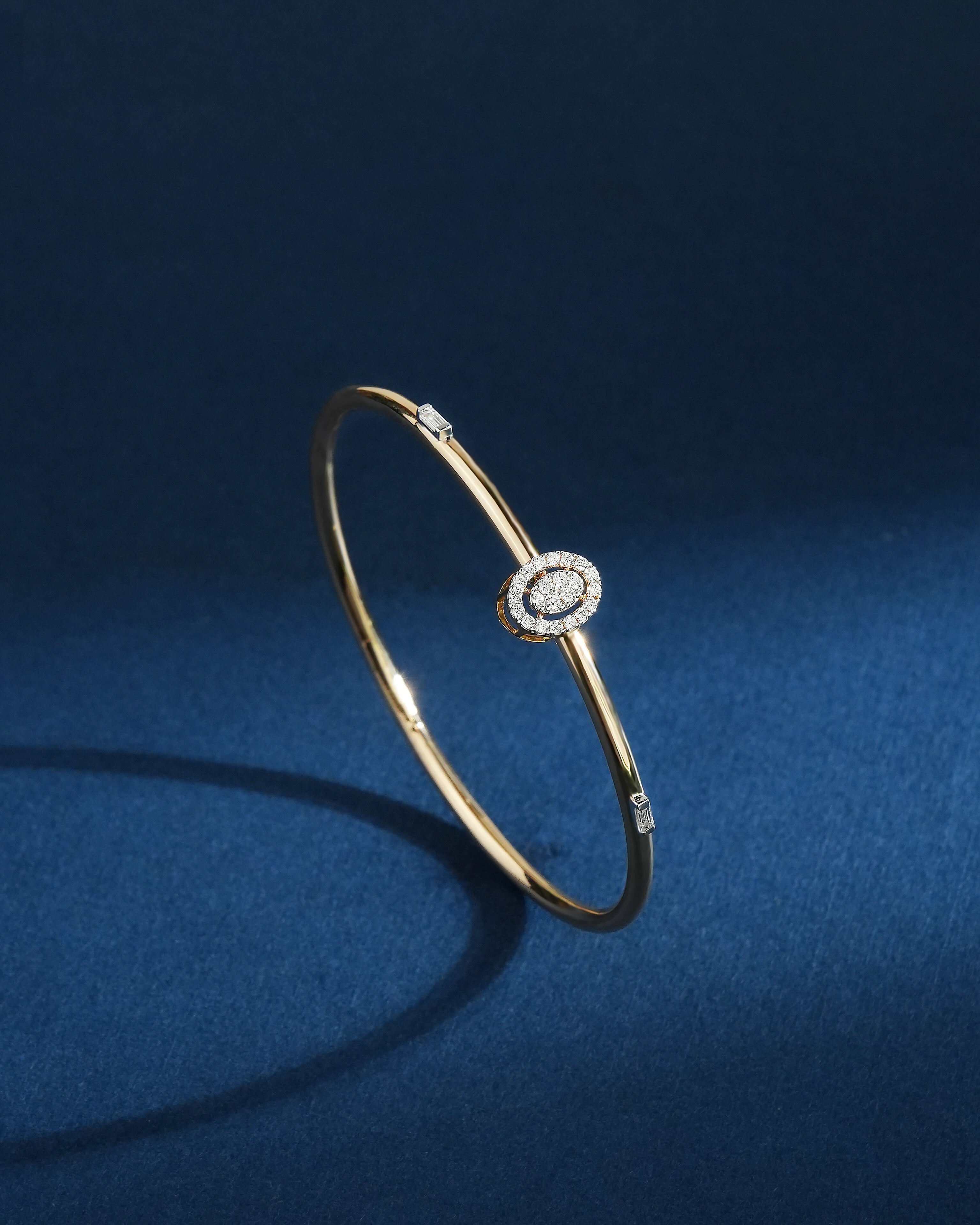 Ikshura Diamond Bangle