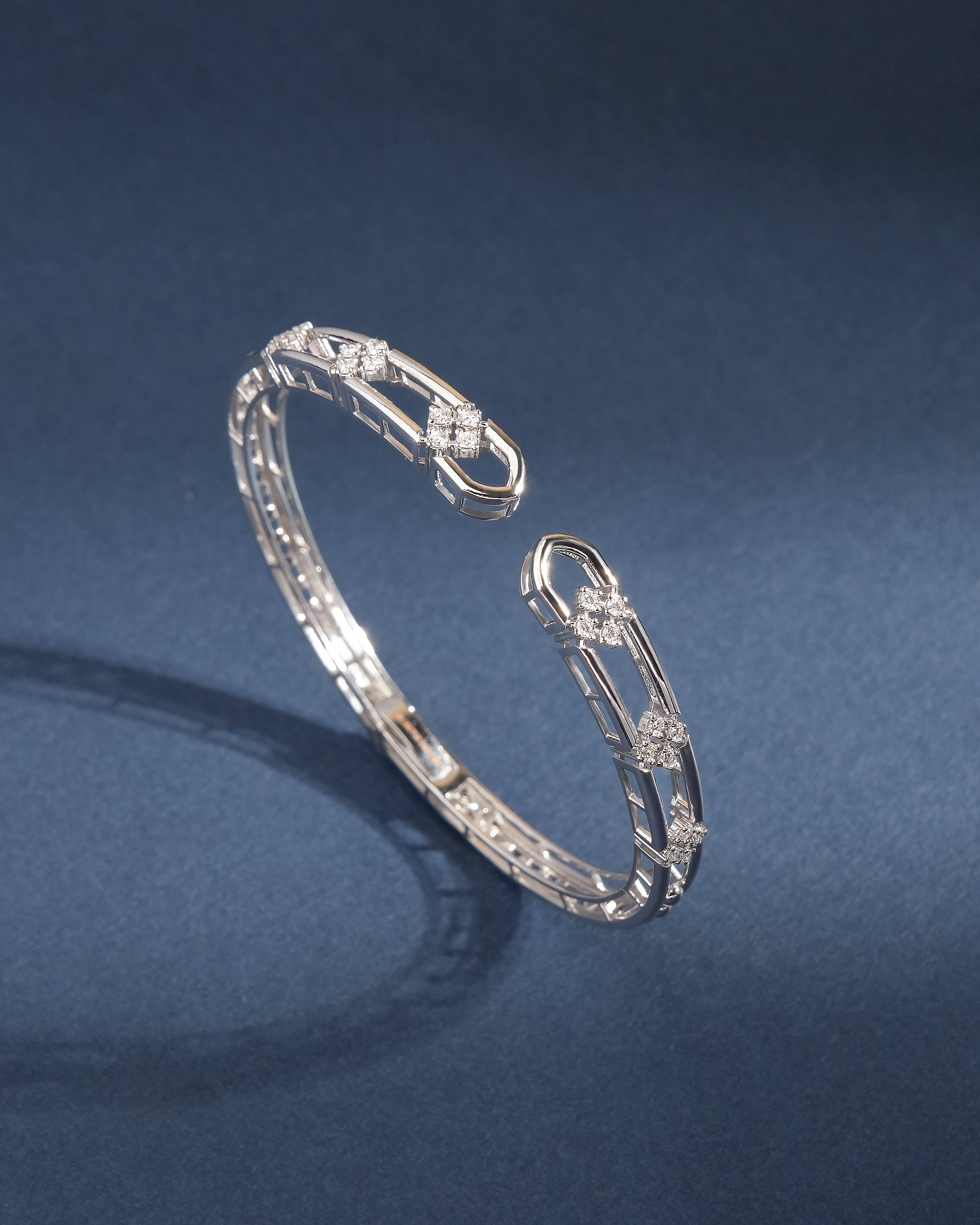 Parvi Diamond Bangle