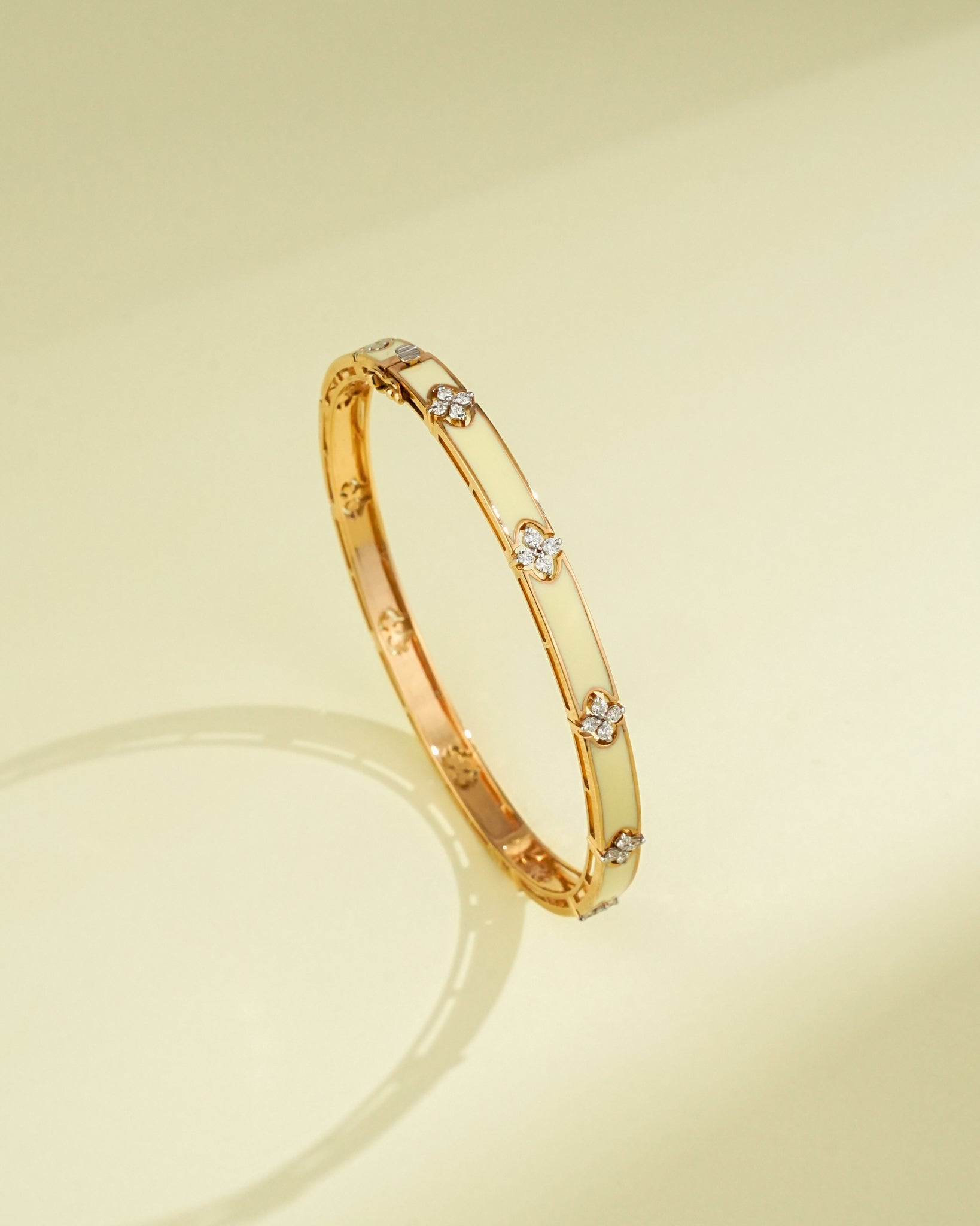 Yashawini Diamond Bangle