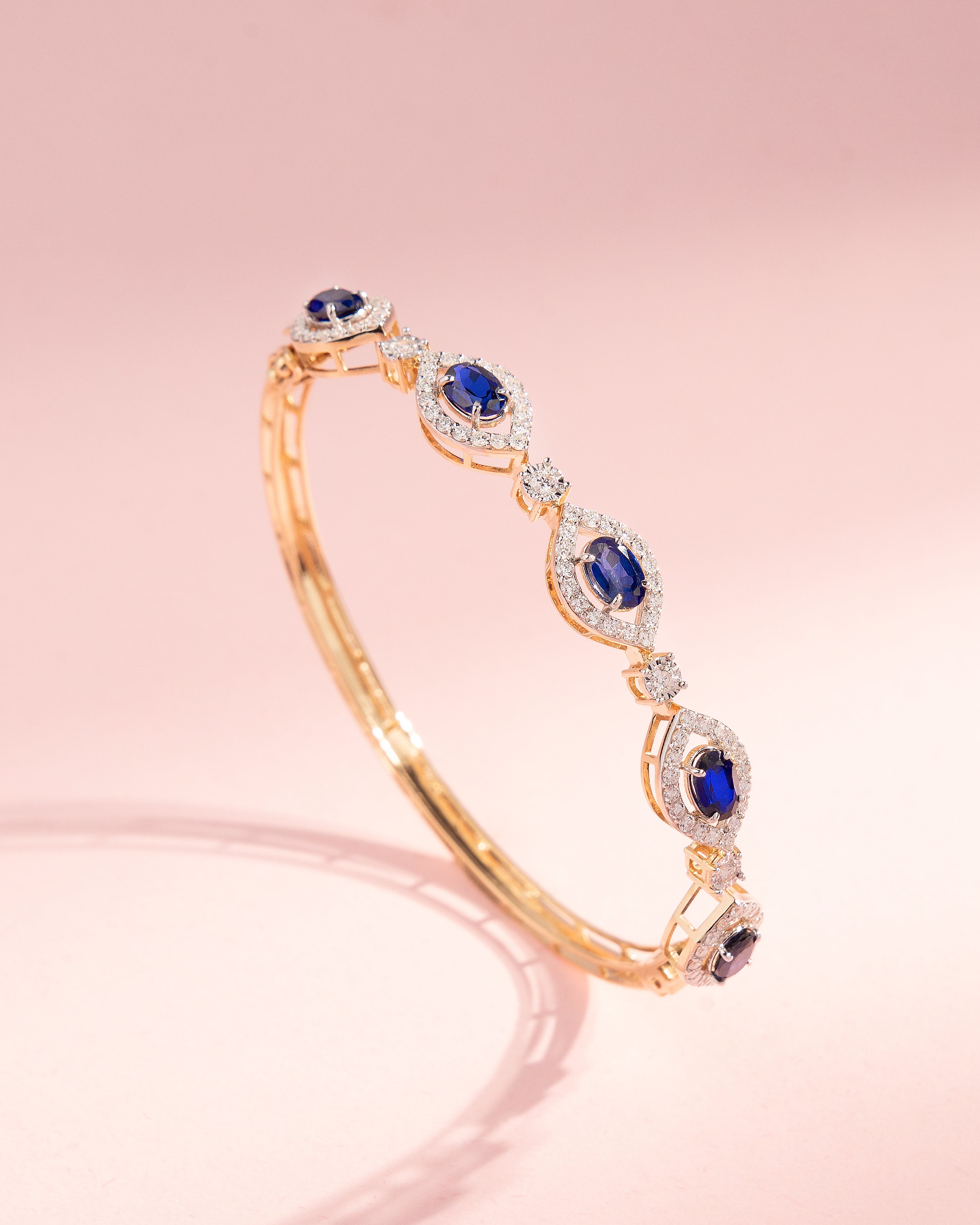 Novira Diamond Bangle