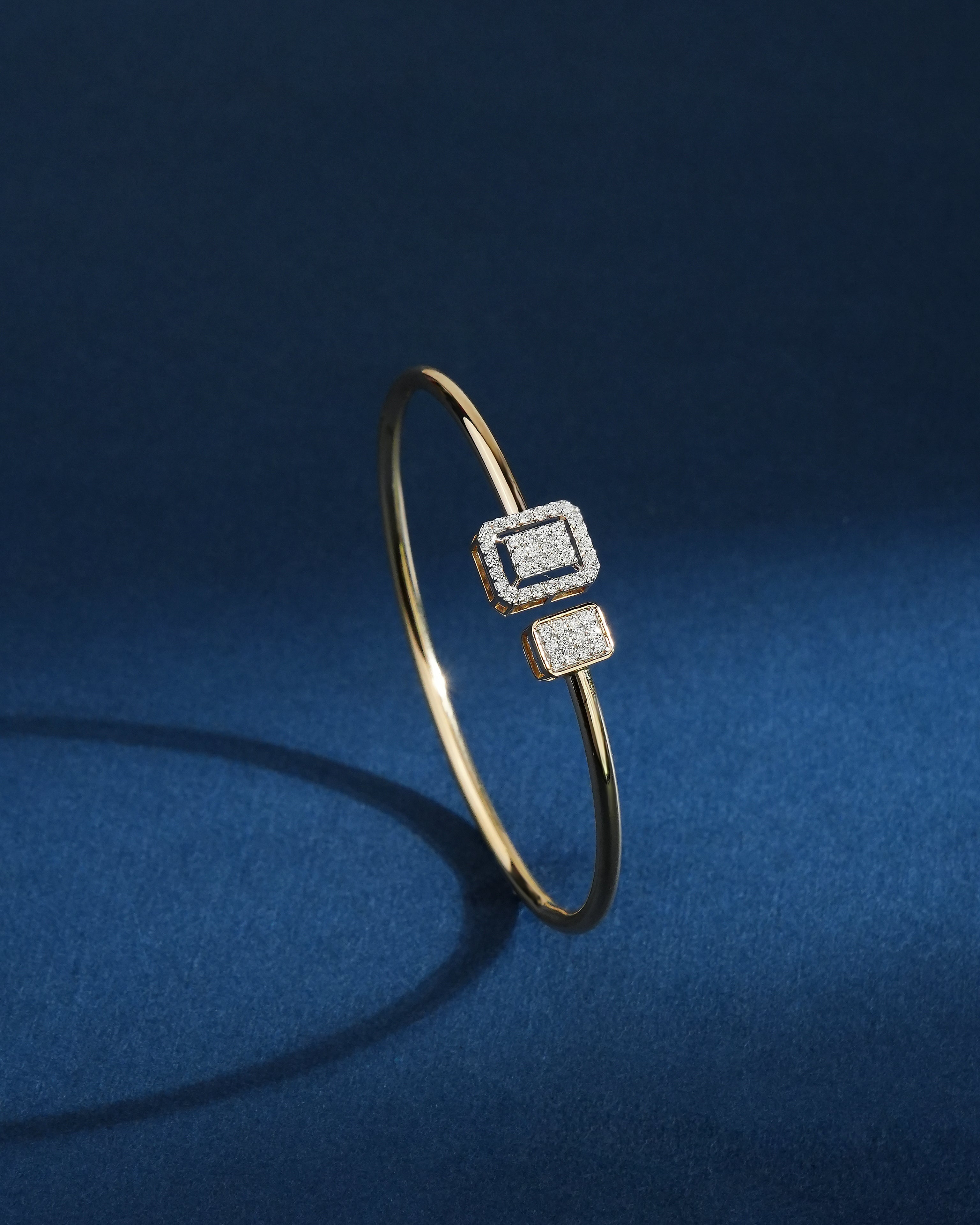 Manjusha Diamond Bangle