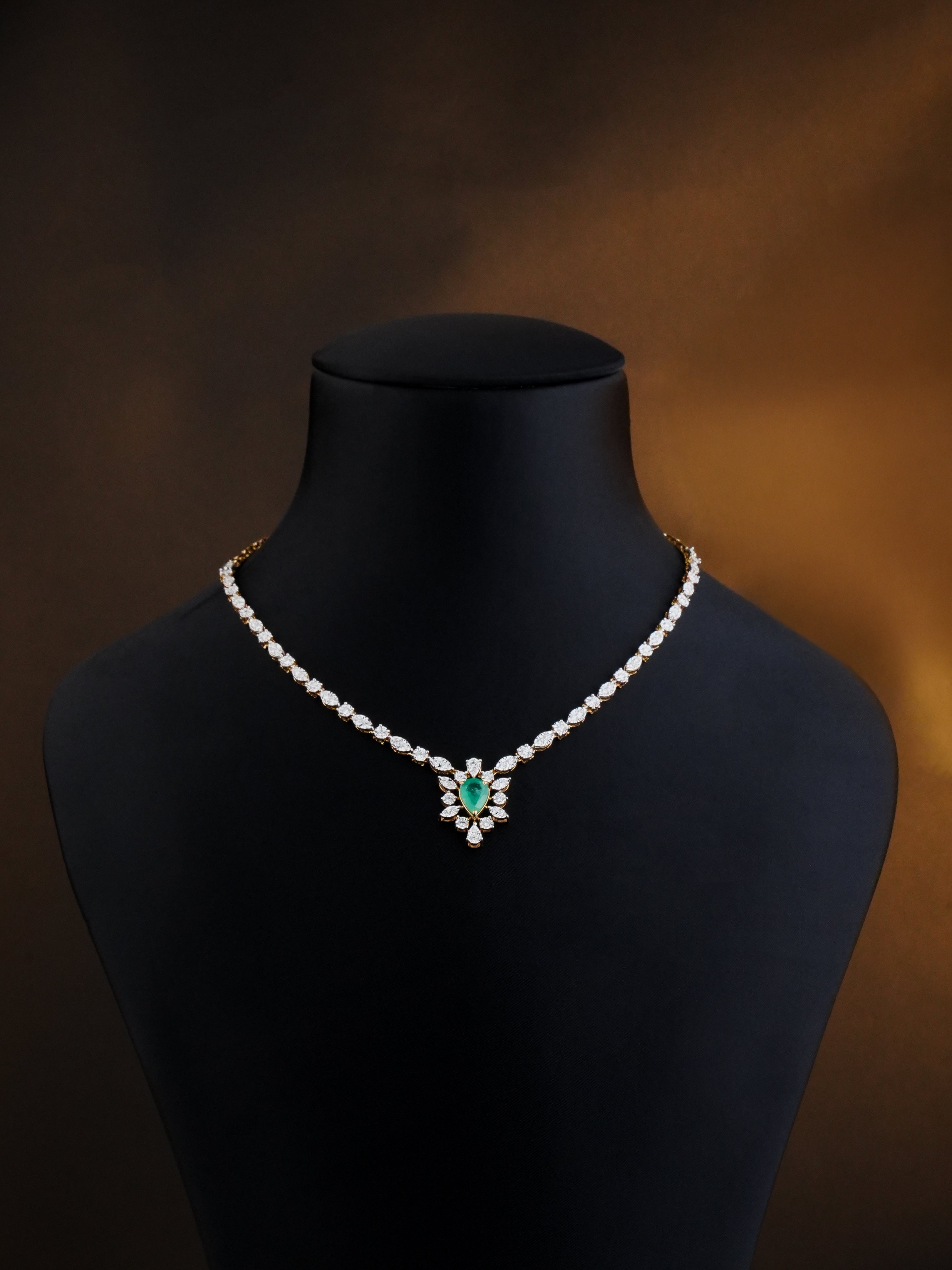 Veloura Diamond Necklace