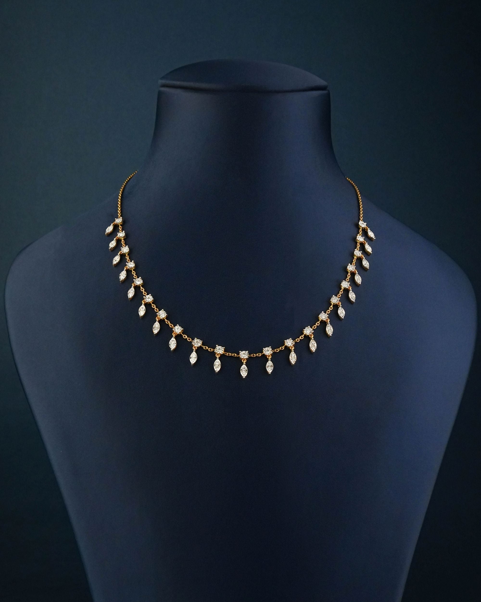 Noira Diamond Necklace