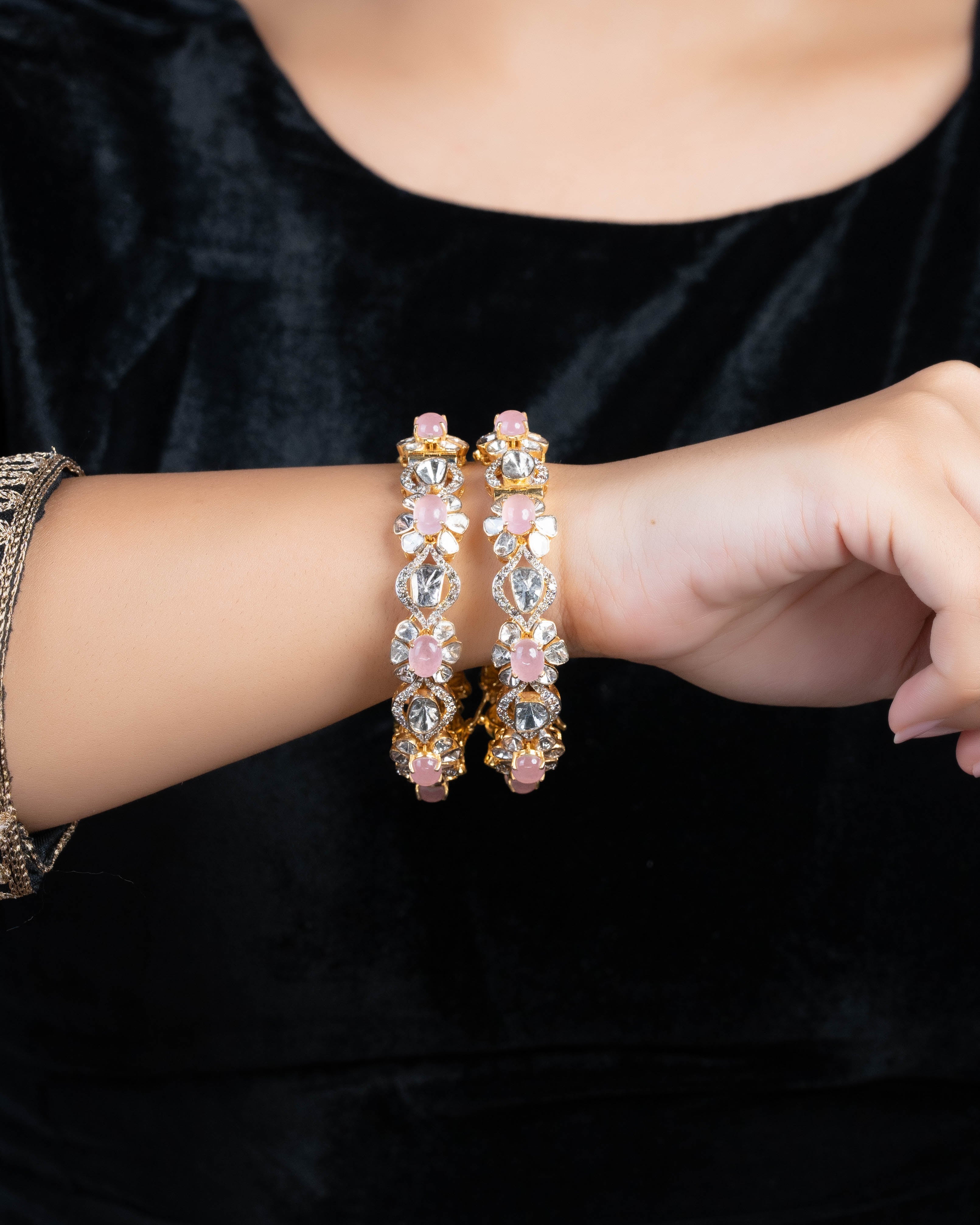 Vedika Polki And Diamond Bangle