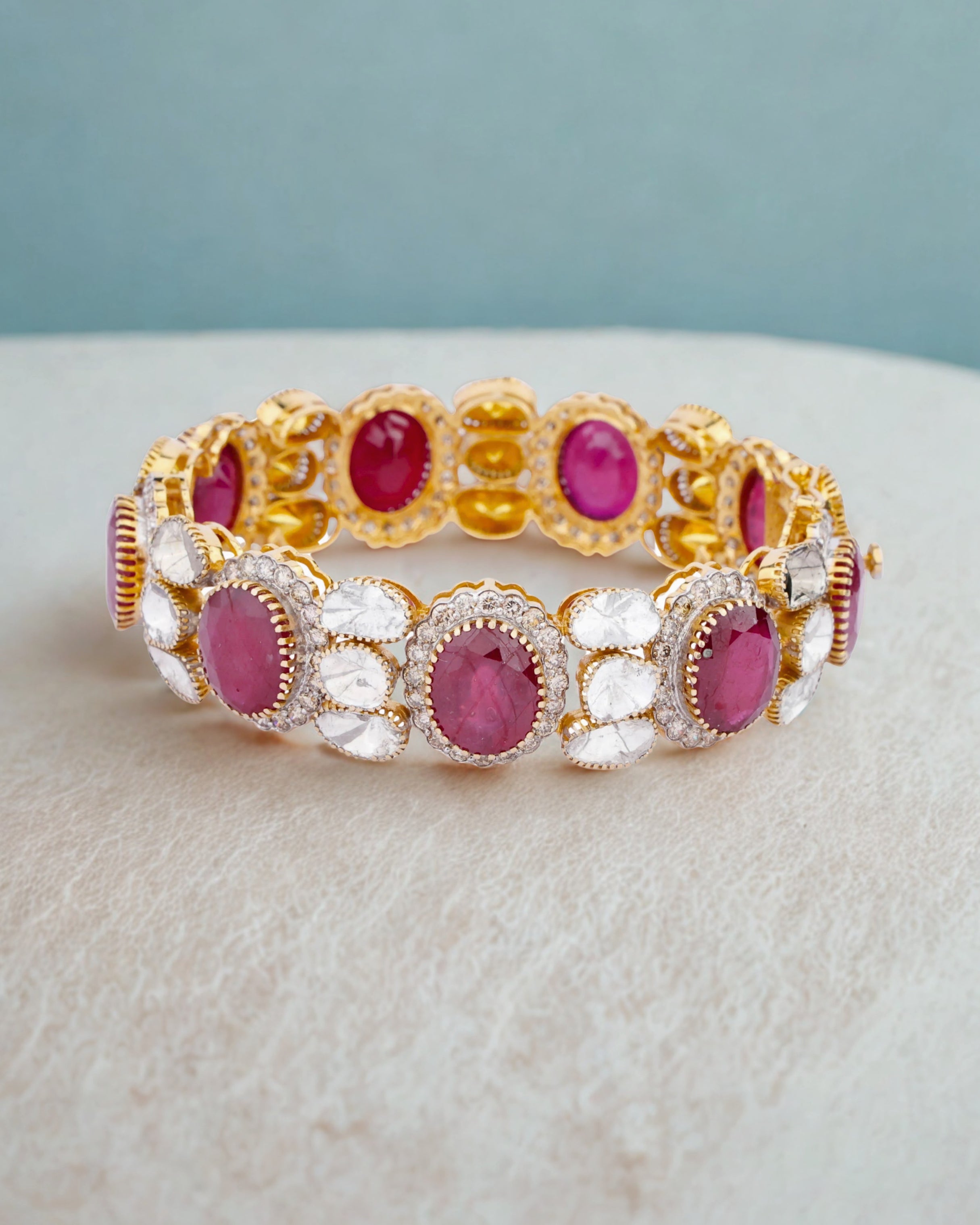 Avae Polki And Diamond Bangle