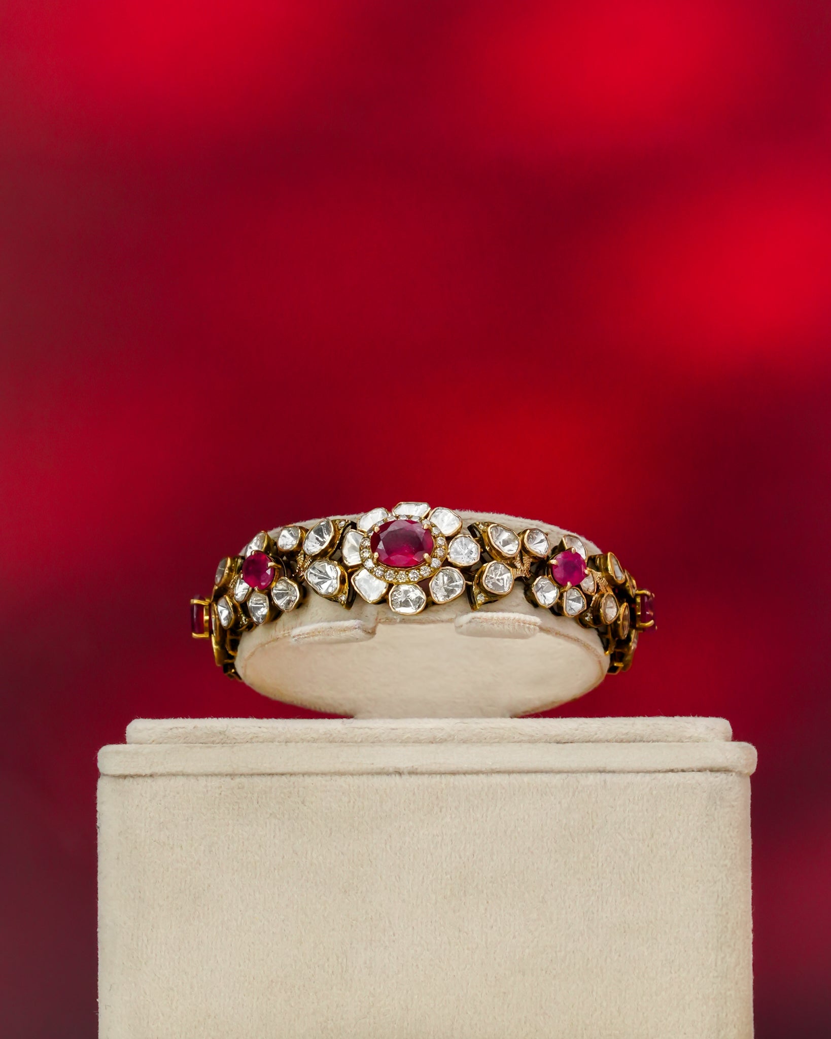 Saadiya Polki And Diamond Loose Bracelet