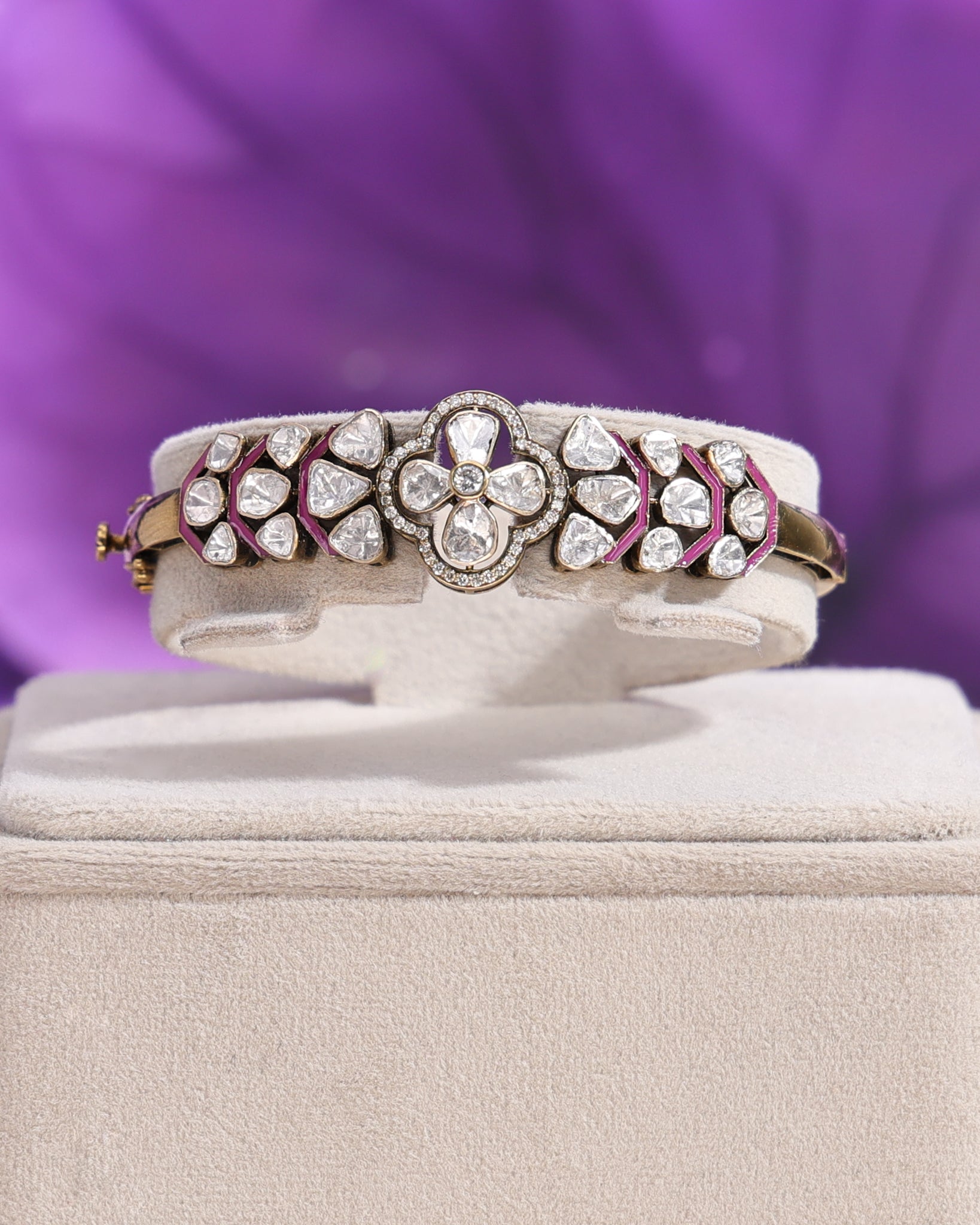 Ujjala Polki And Diamond Bangle