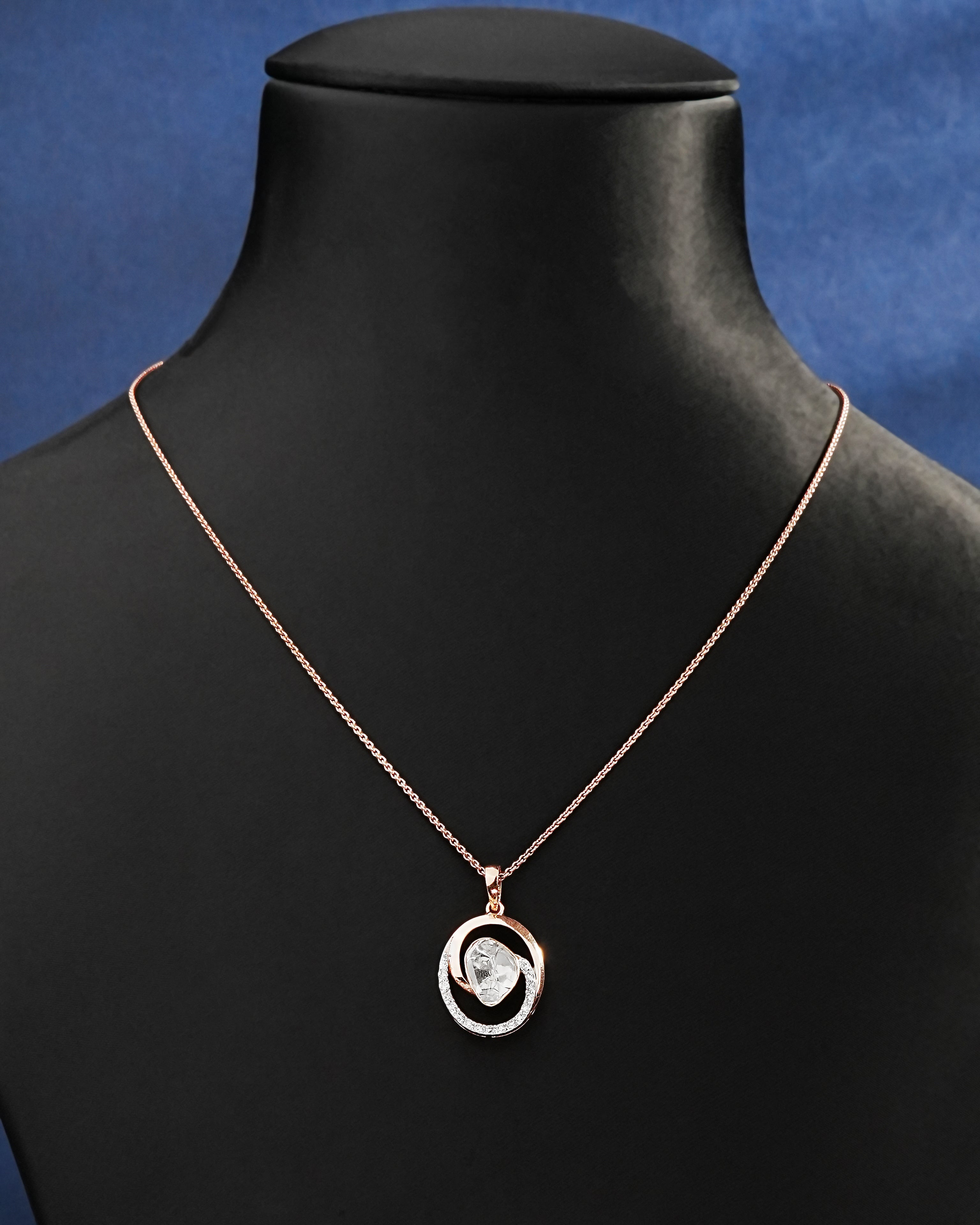 Mrunal Polki And Diamond Pendant