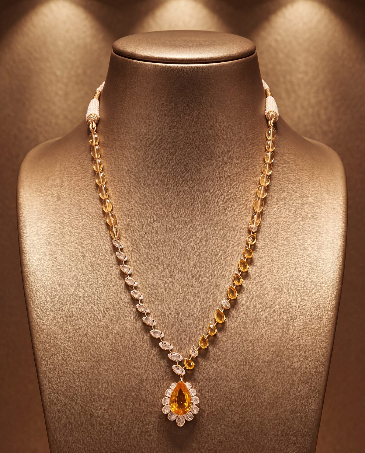 Urvi Polki And Diamond Necklace