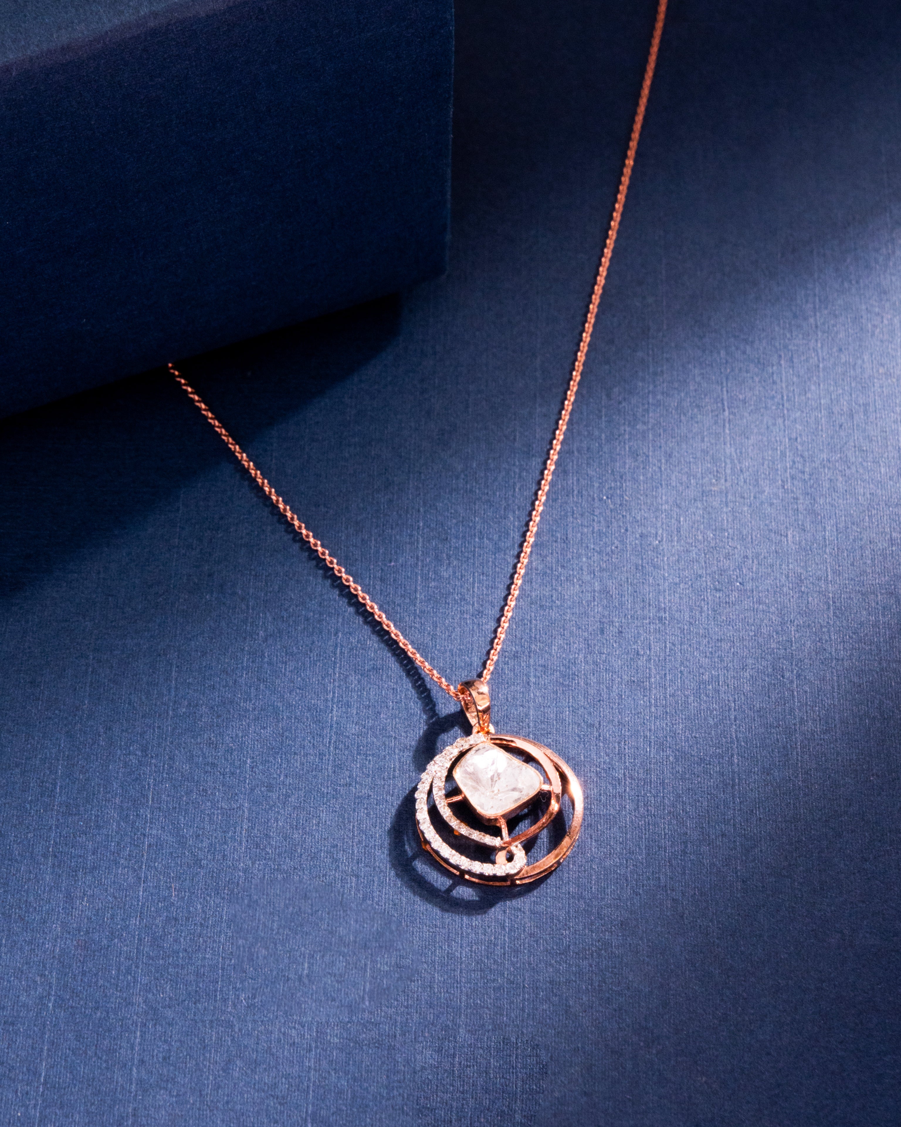 Shruti Polki And Diamond Pendant