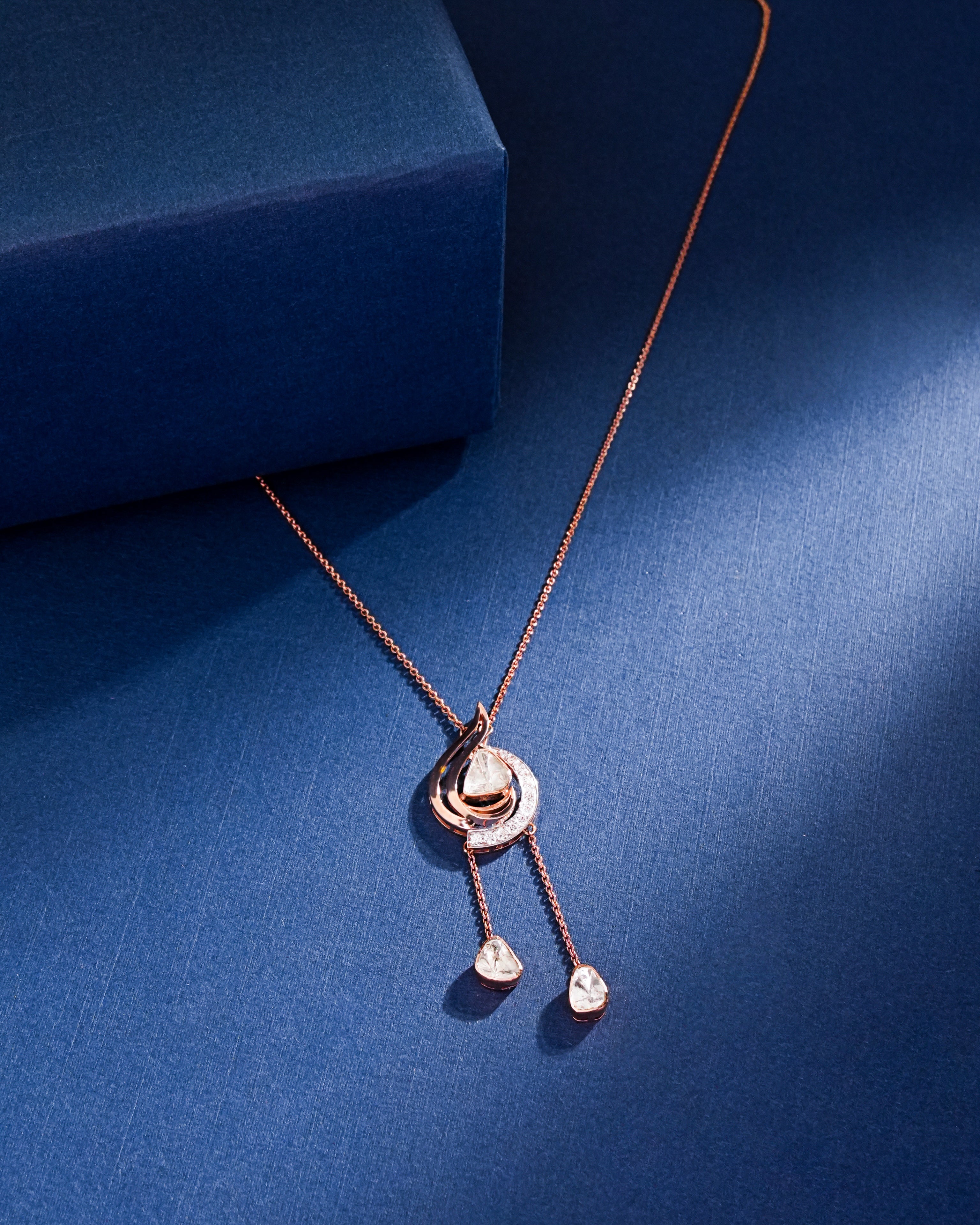 Yasna Polki And Diamond Pendant