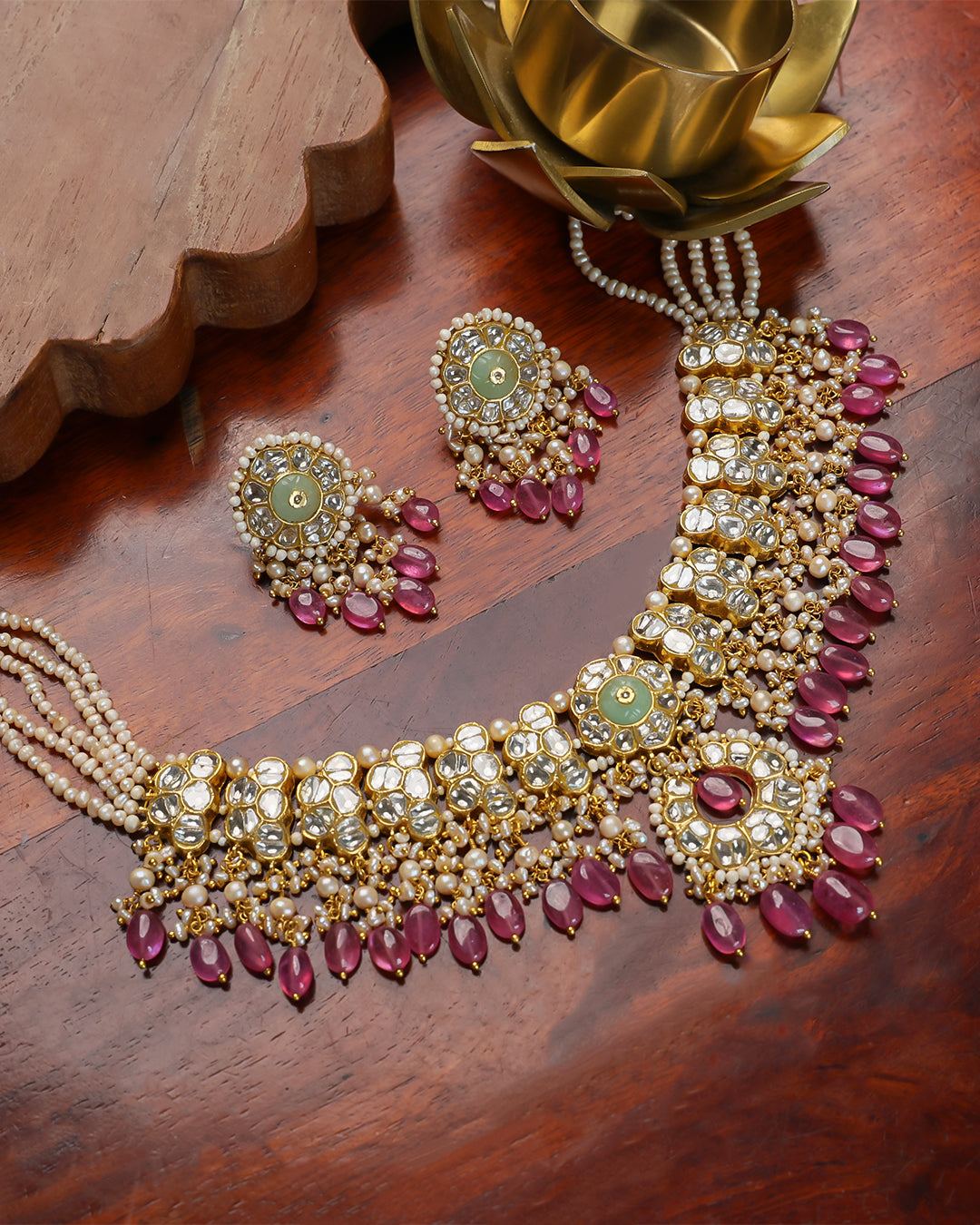 Sona Necklace And Aanchal Tops Polki Set