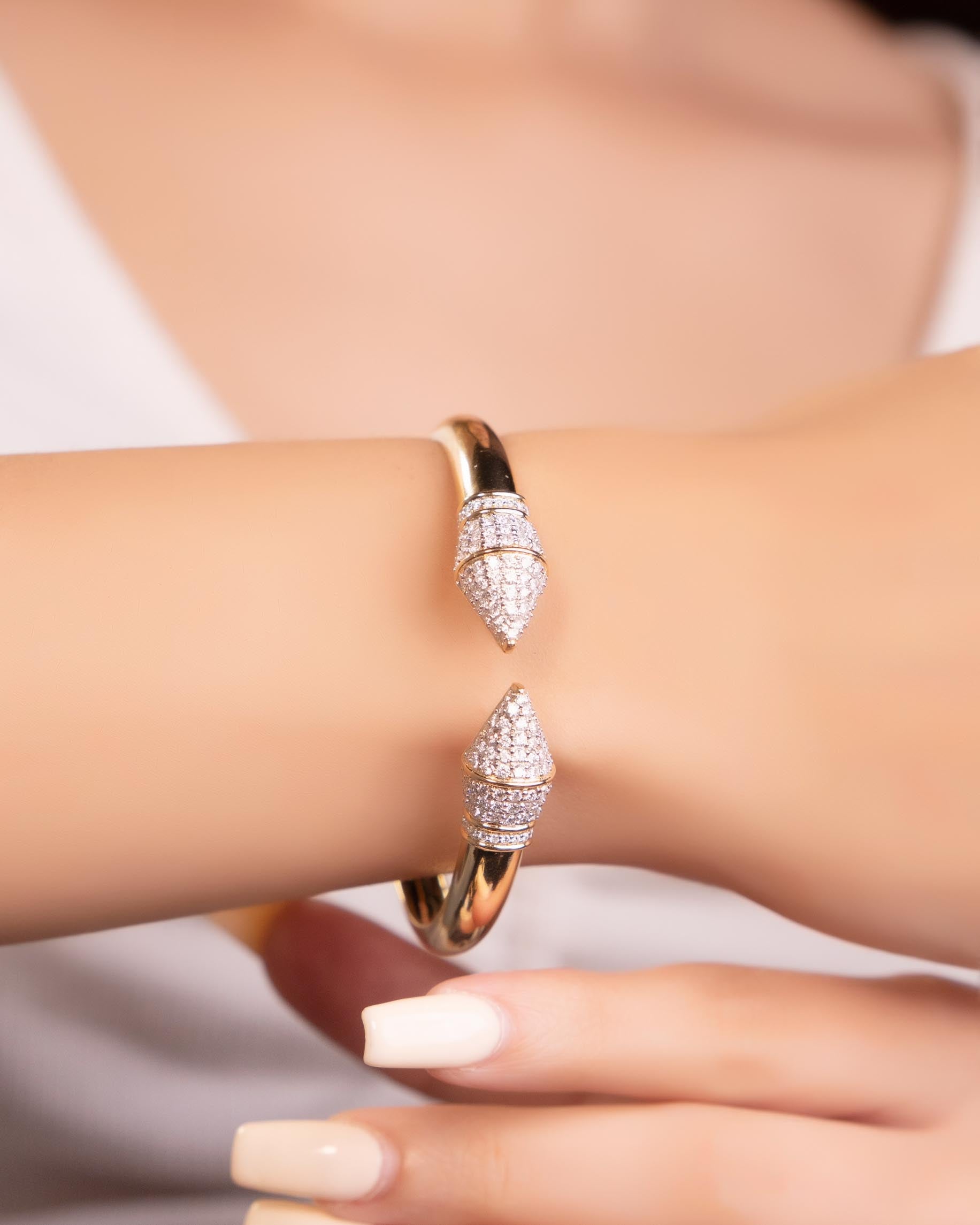 Niddhi Diamond Bangle