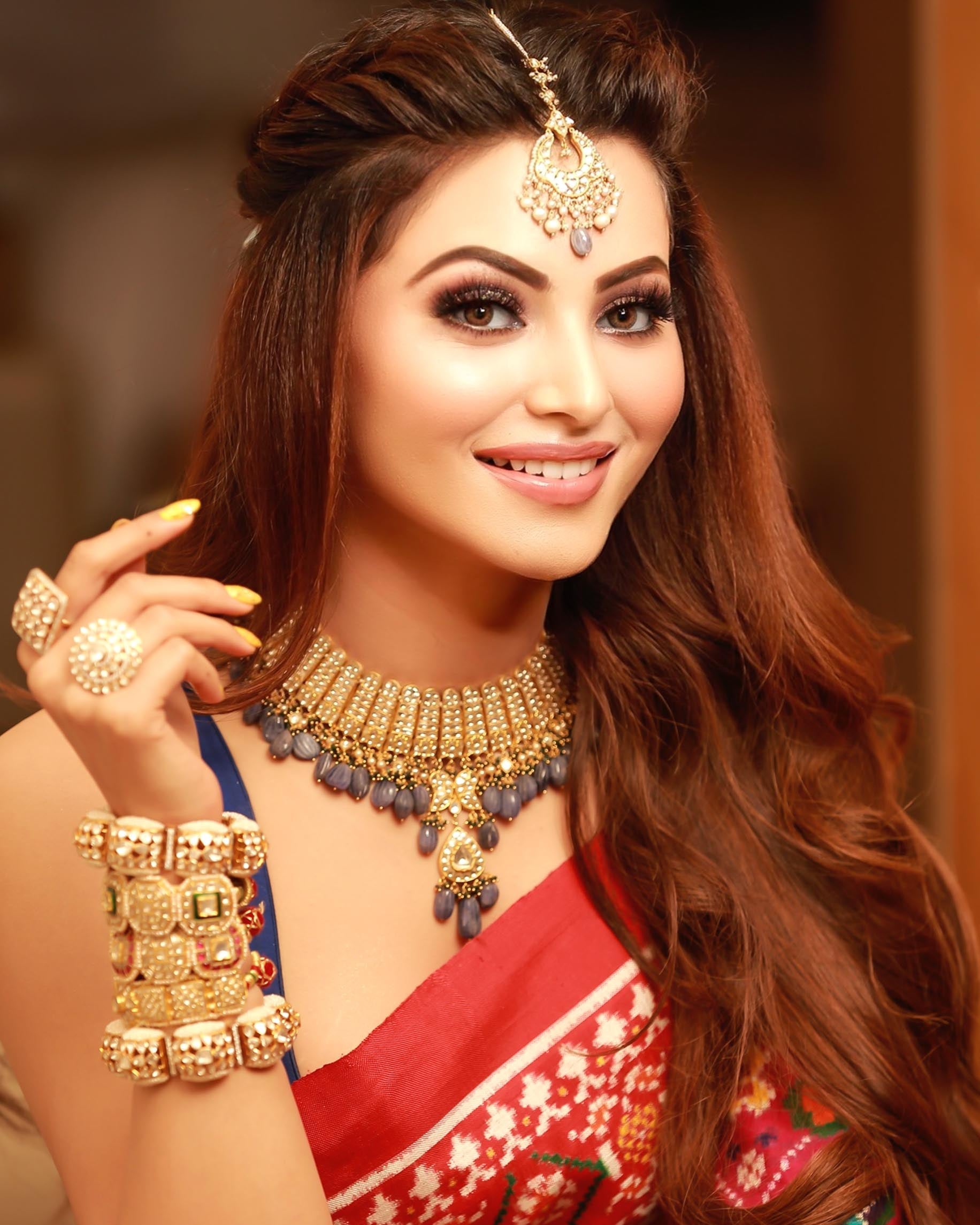 Vishesha Polki Necklace wore by Urvashi Rautela