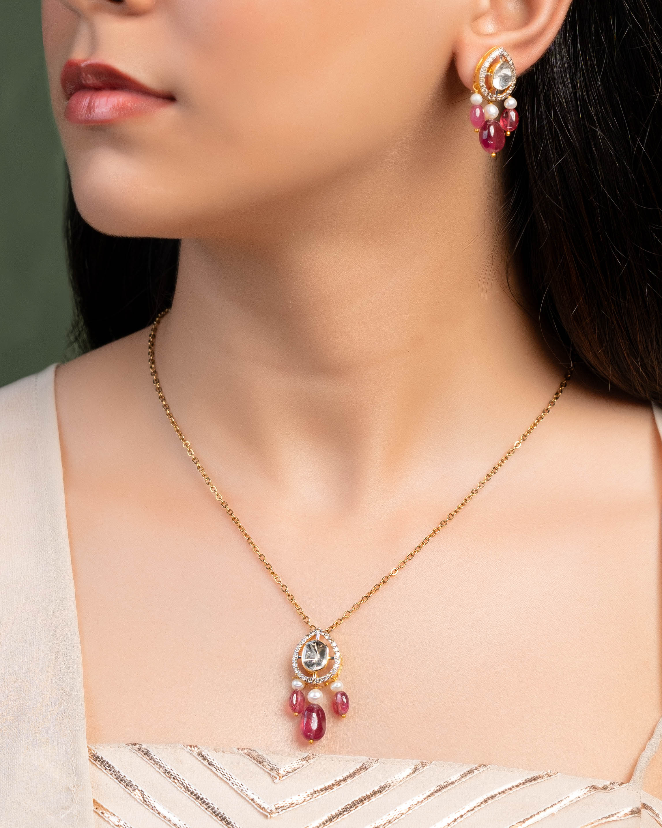Tanvi Polki And Diamond Pendant