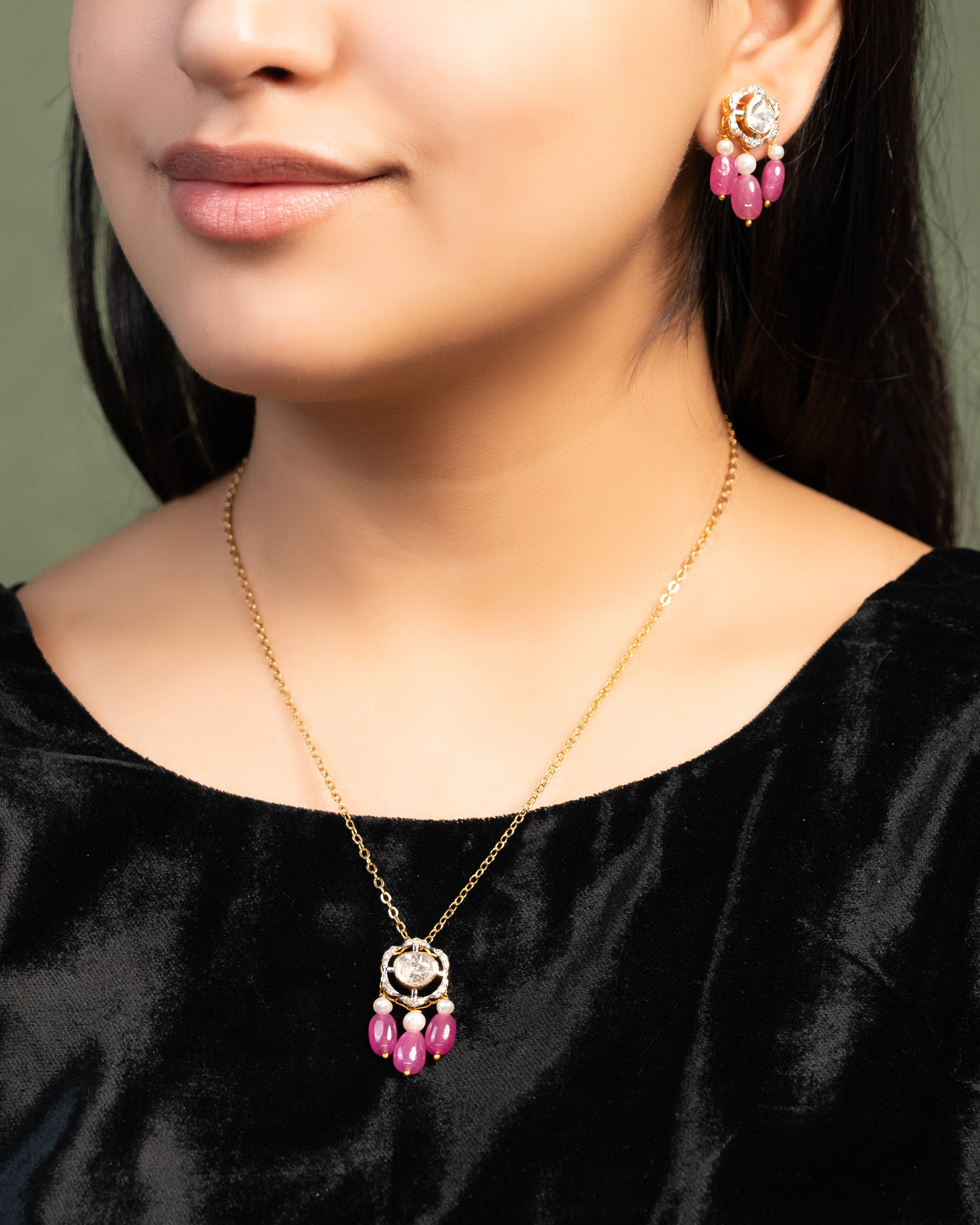 Saasha Pendant And Neha Tops Polki And Diamond Set