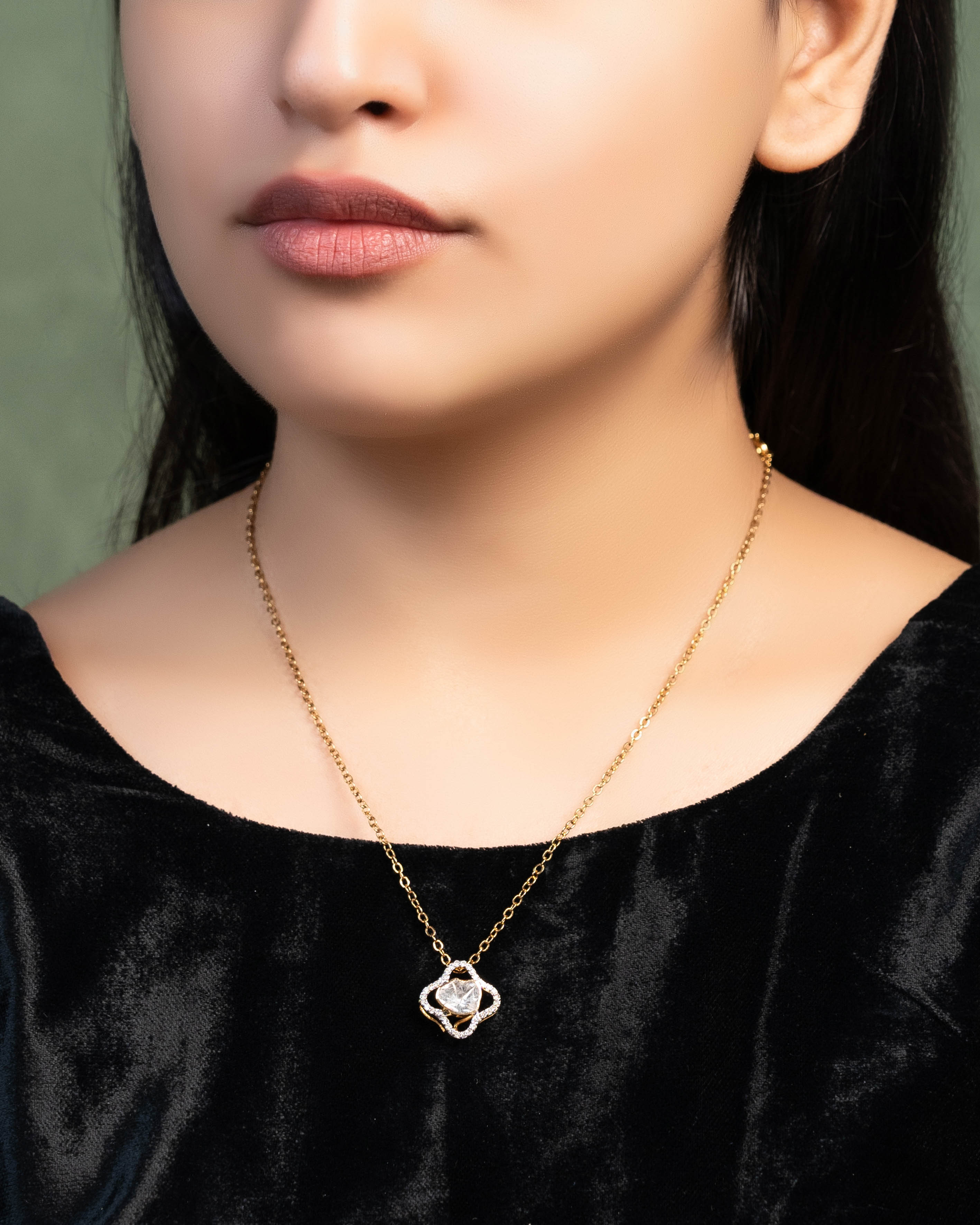 Mrunmayee Pendant And Drishtha Tops Polki And Diamond Set