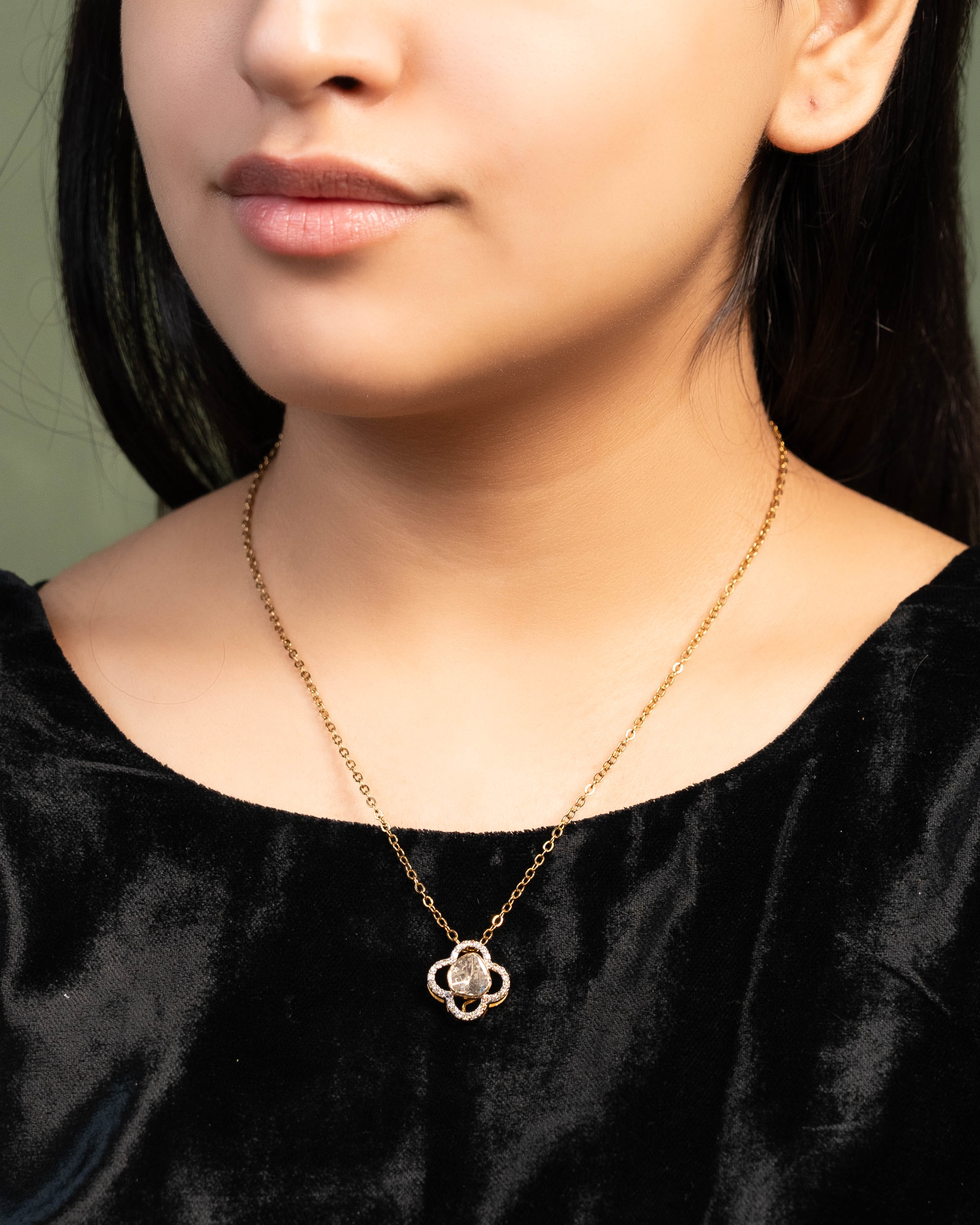 Aribha Pendant And Aashi Tops Polki And Diamond Set