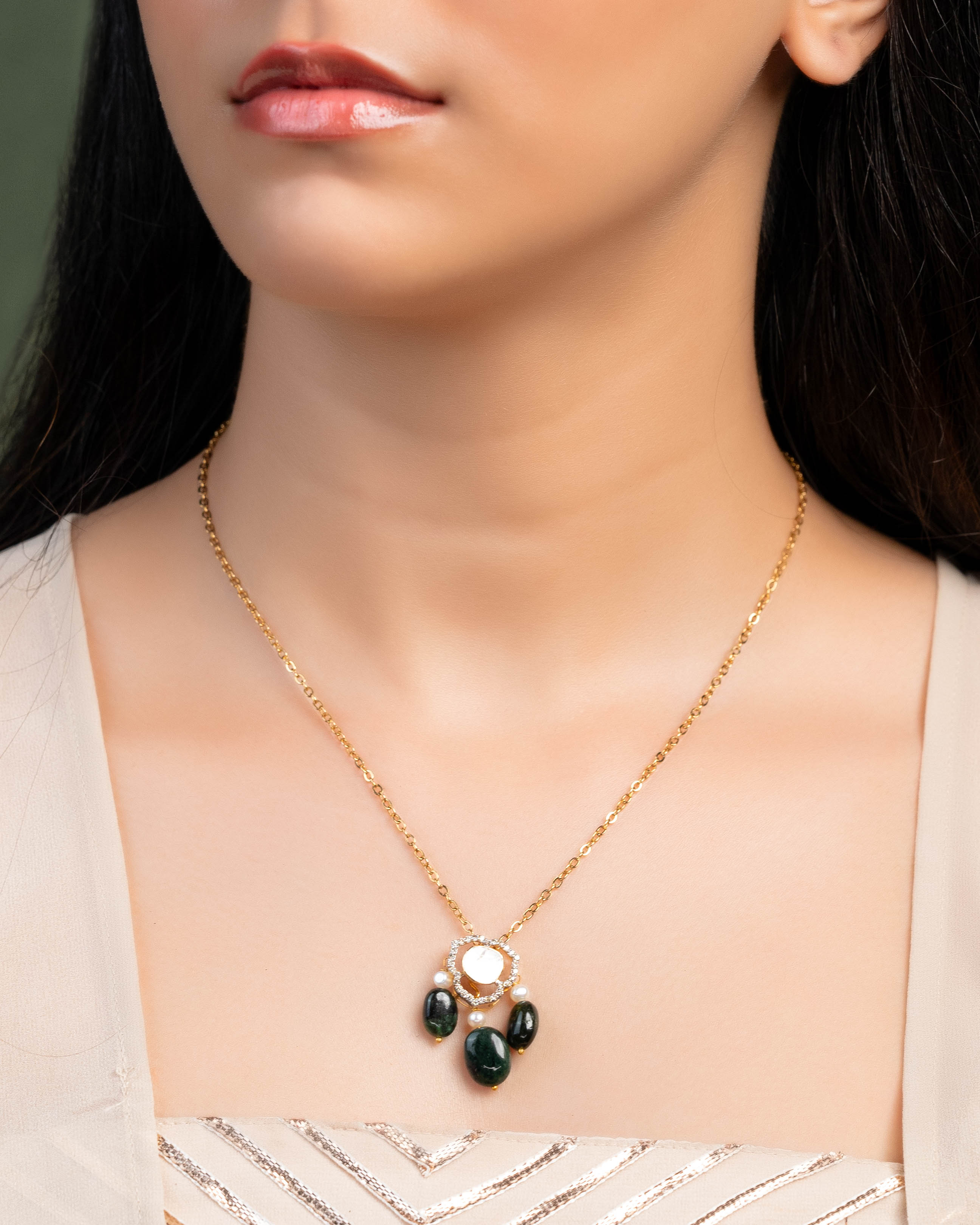 Anushka Polki And Diamond Pendant