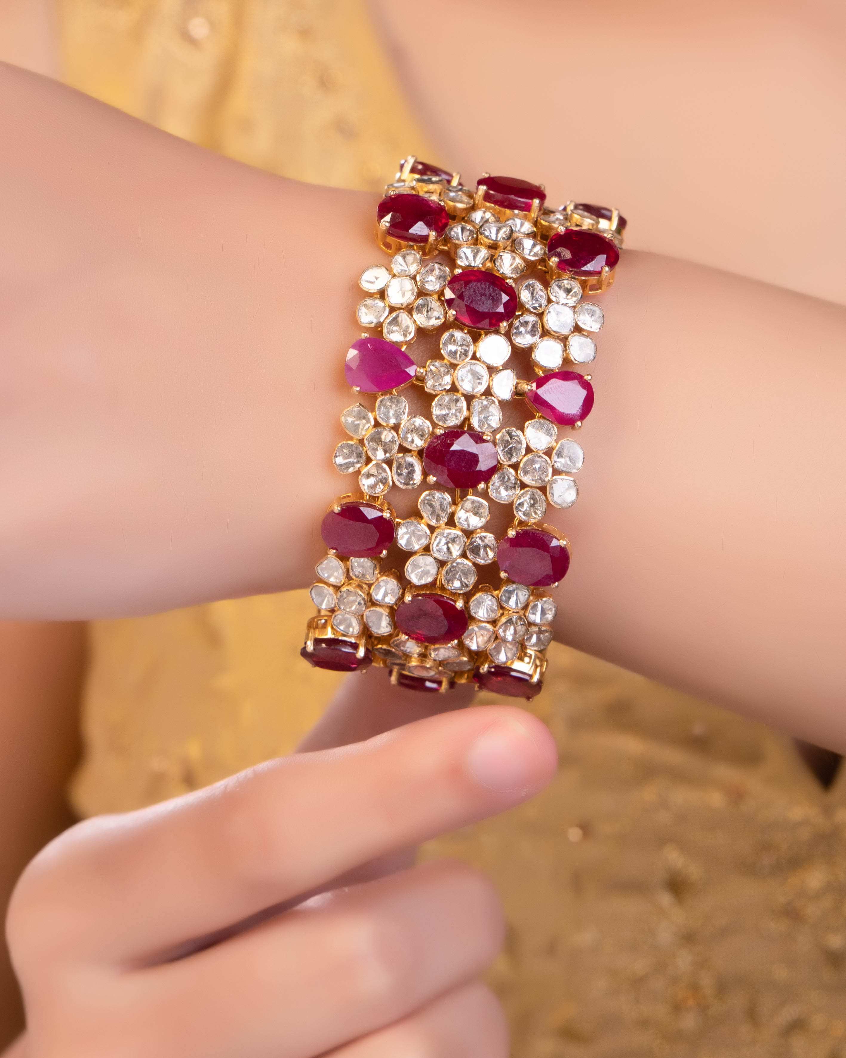 Arzia Choker Converted into Bracelet