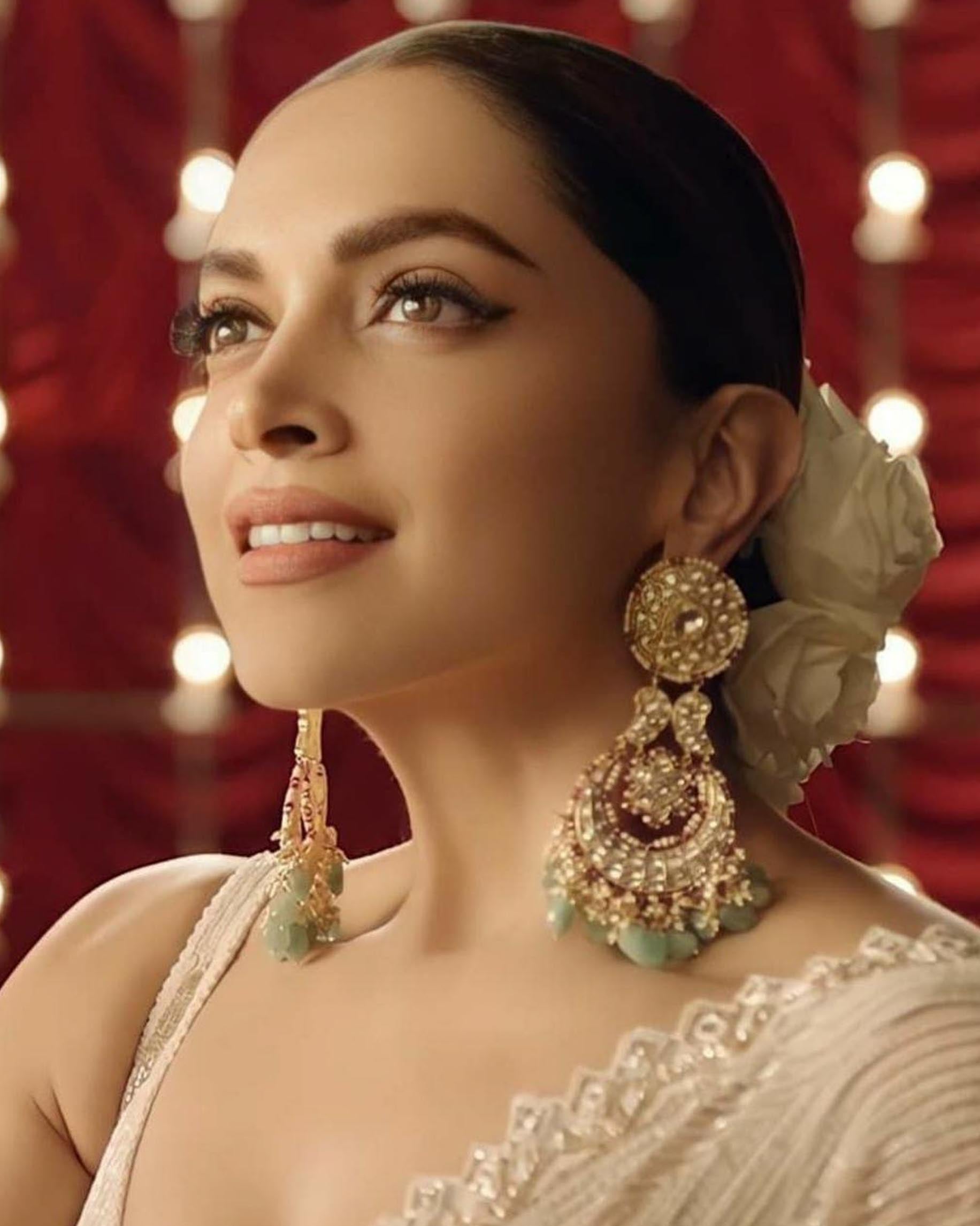 Mansei Polki Chandbalis wore by Deepika Padakone