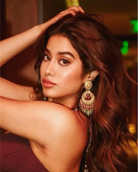 Janhvi Kapoor - Ishani Polki Chandbalis