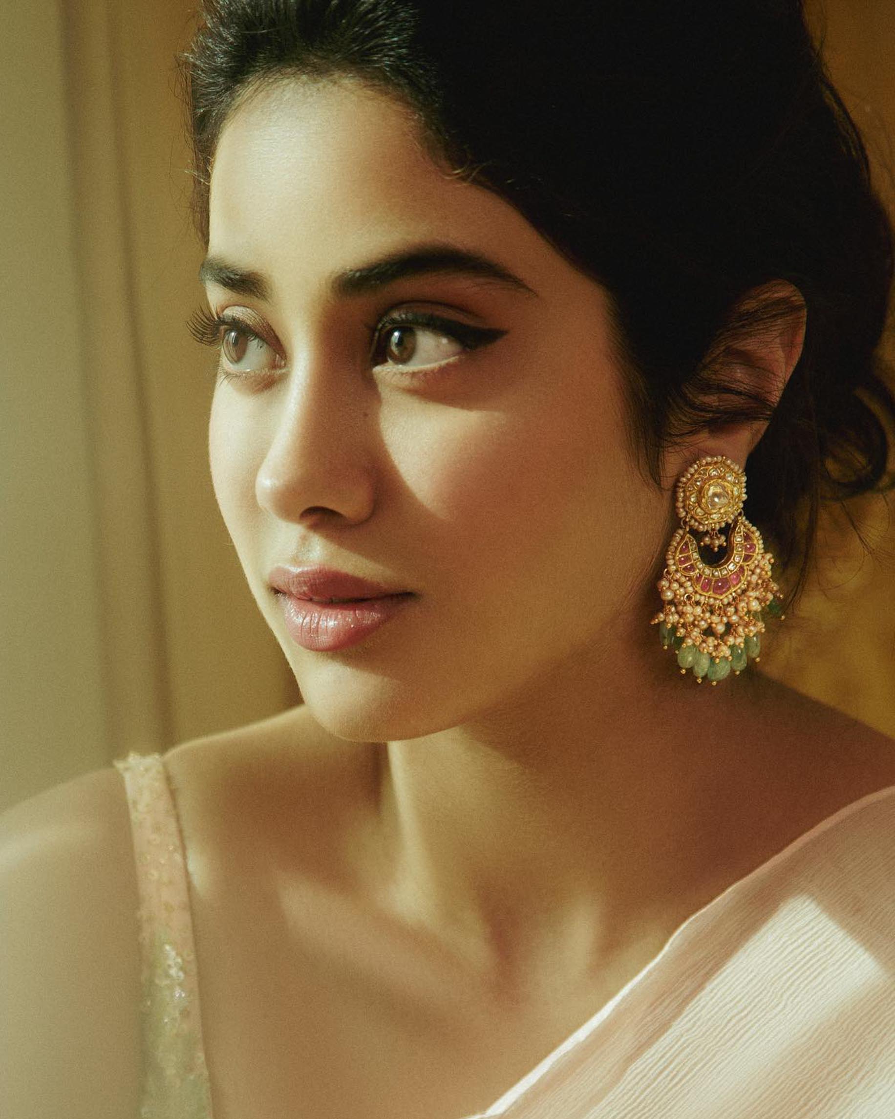 Taruna Polki Chandbalis wore by Jhanvi Kapoor