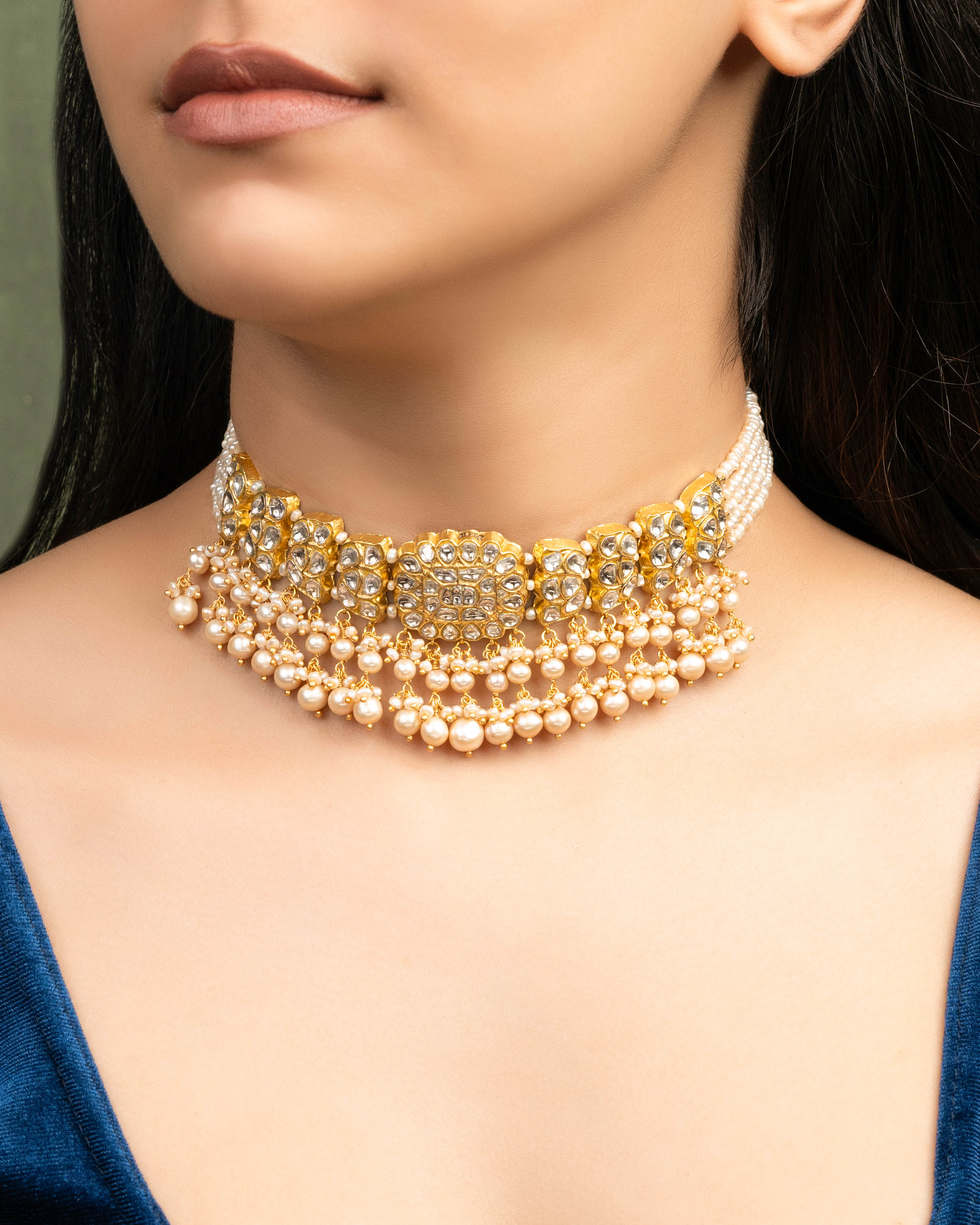 Avneet Choker And Shambhavi Tops Polki Set