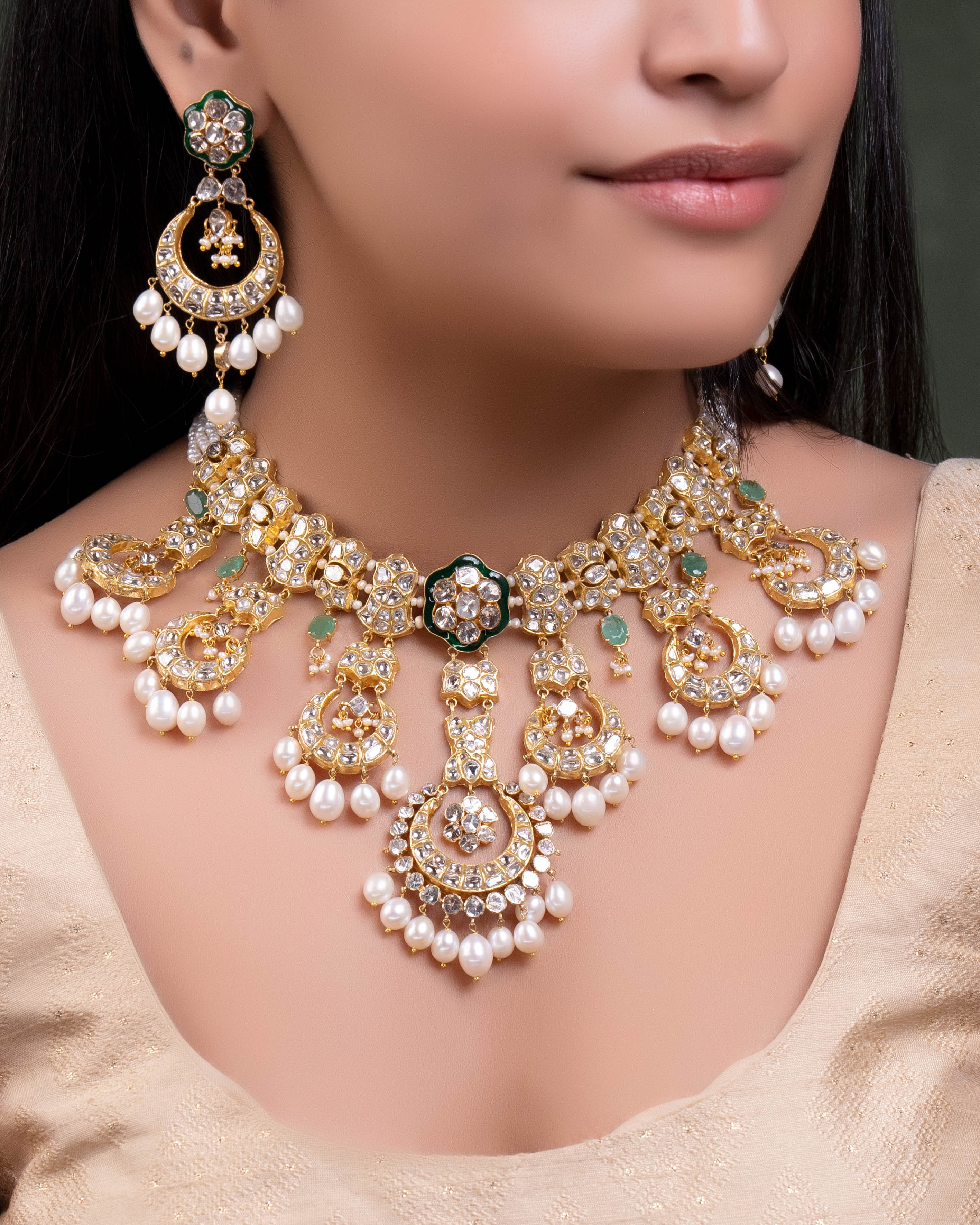 Aadhira Polki Chandbalis