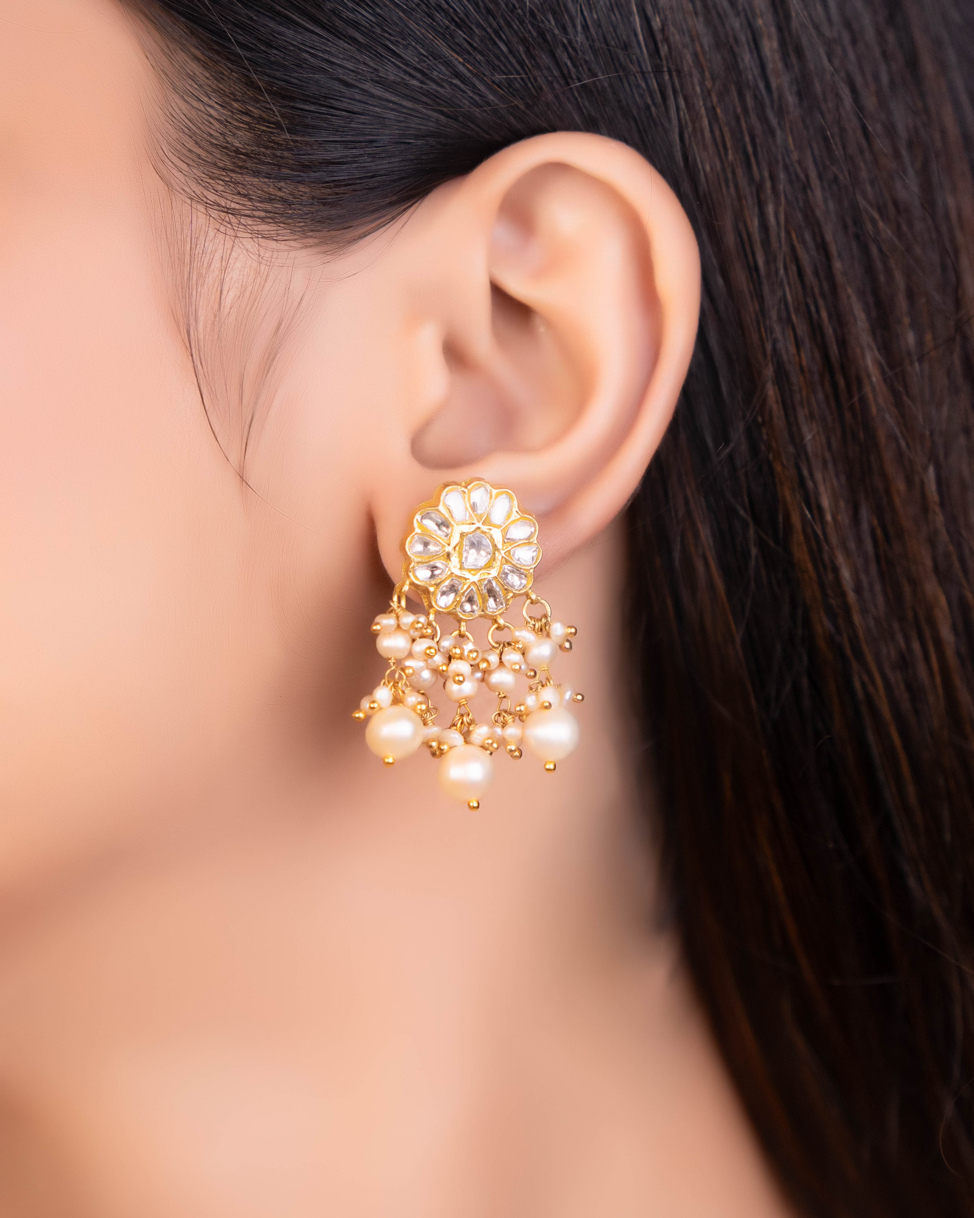 Avneet Choker And Shambhavi Tops Polki Set