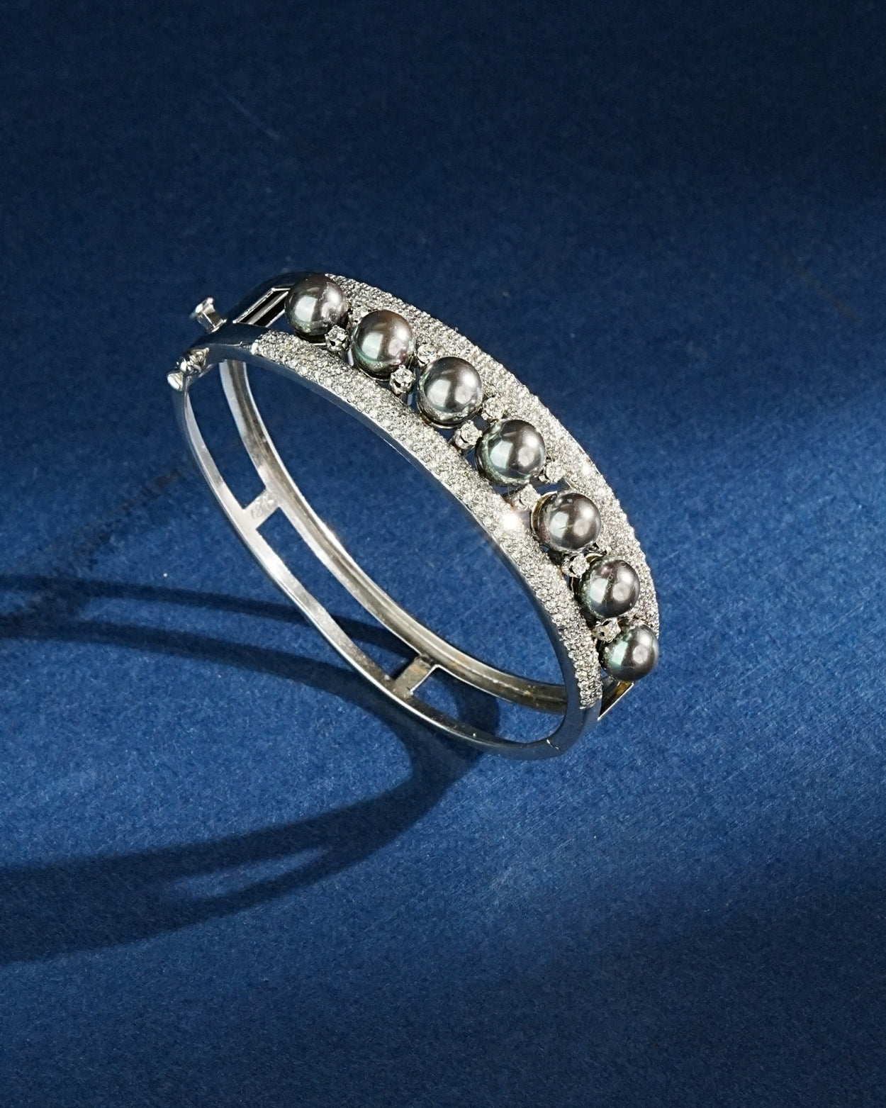 Rynae Diamond Bangle