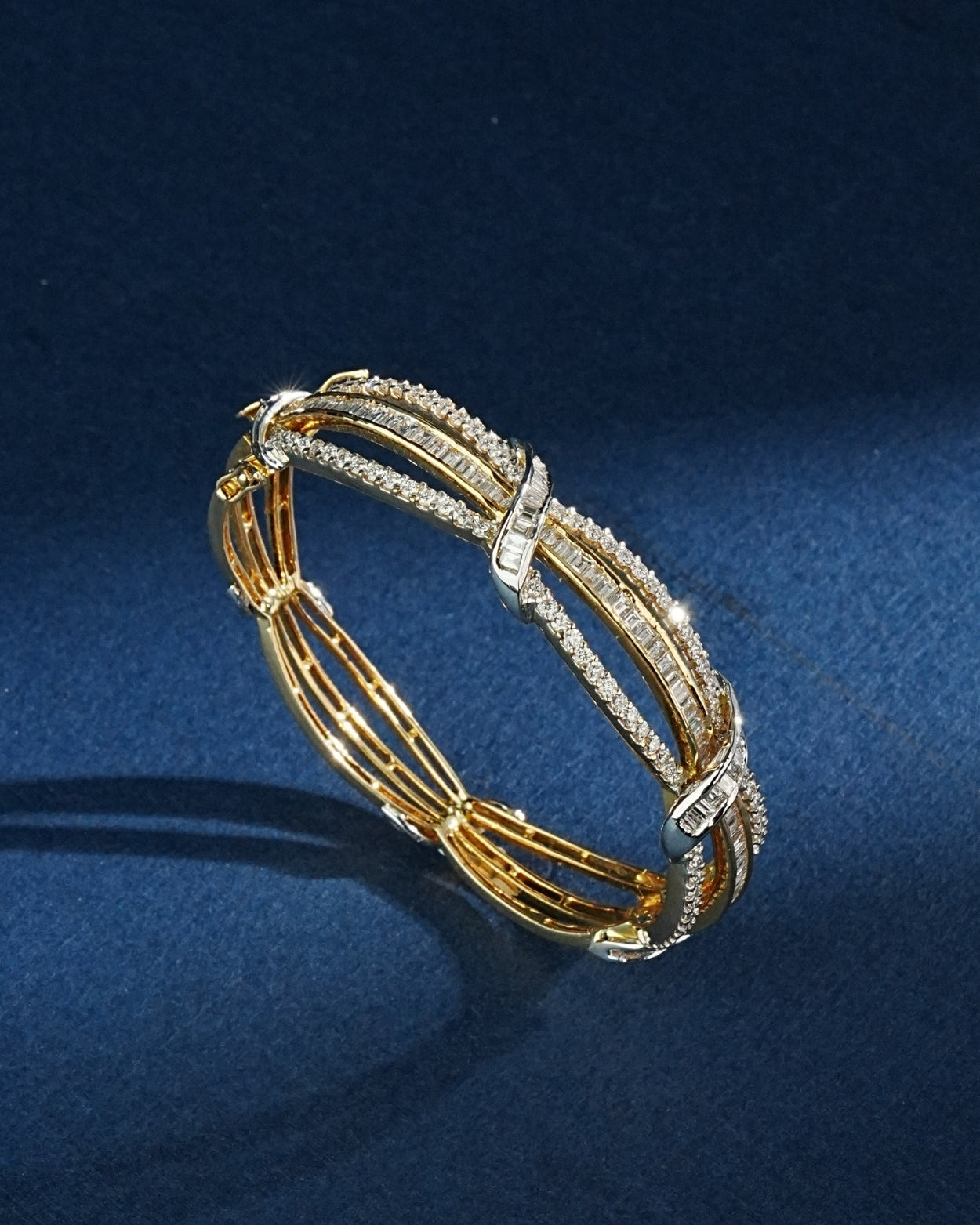Kaveri Diamond Bangle
