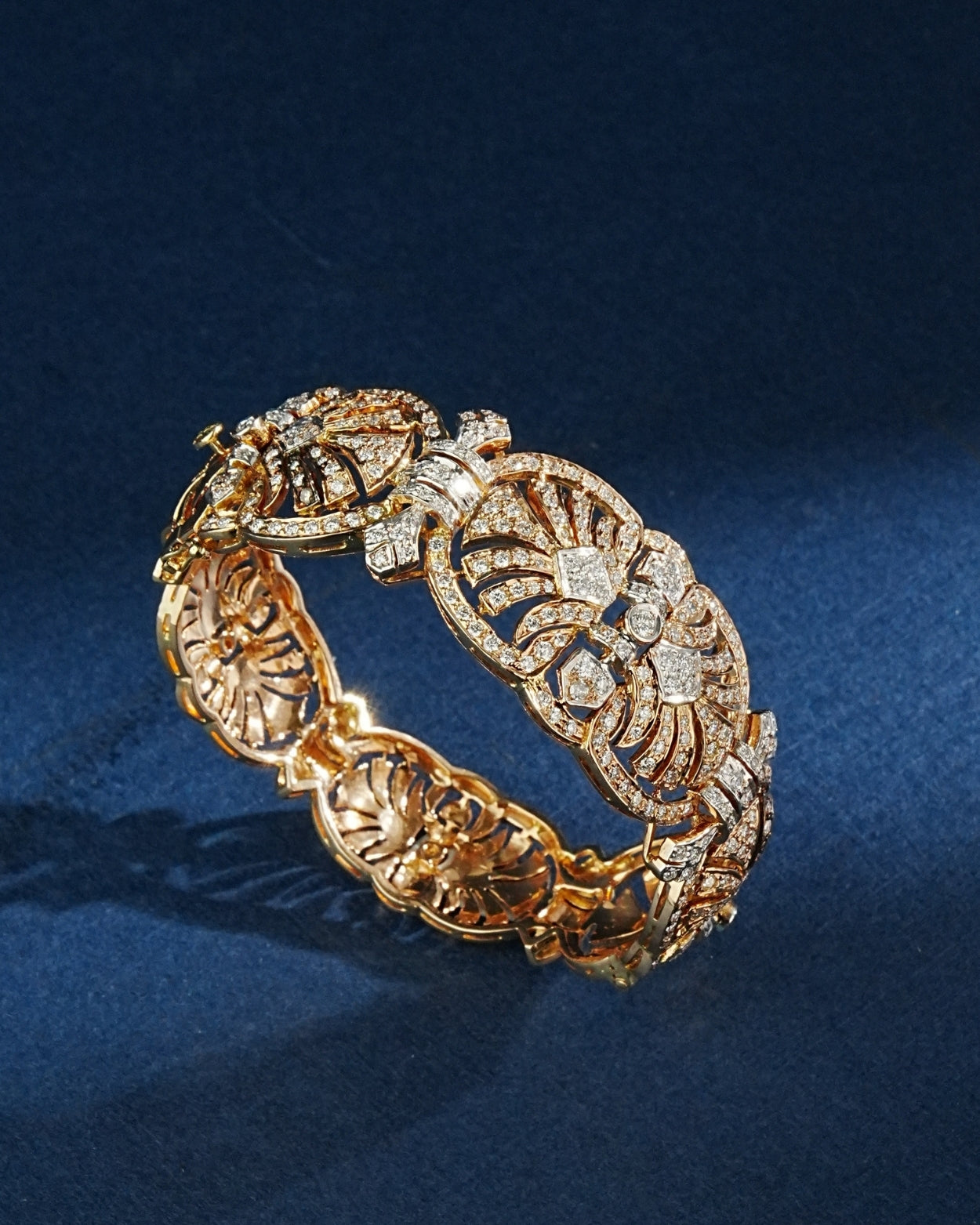 Kaashvi Diamond Bangle