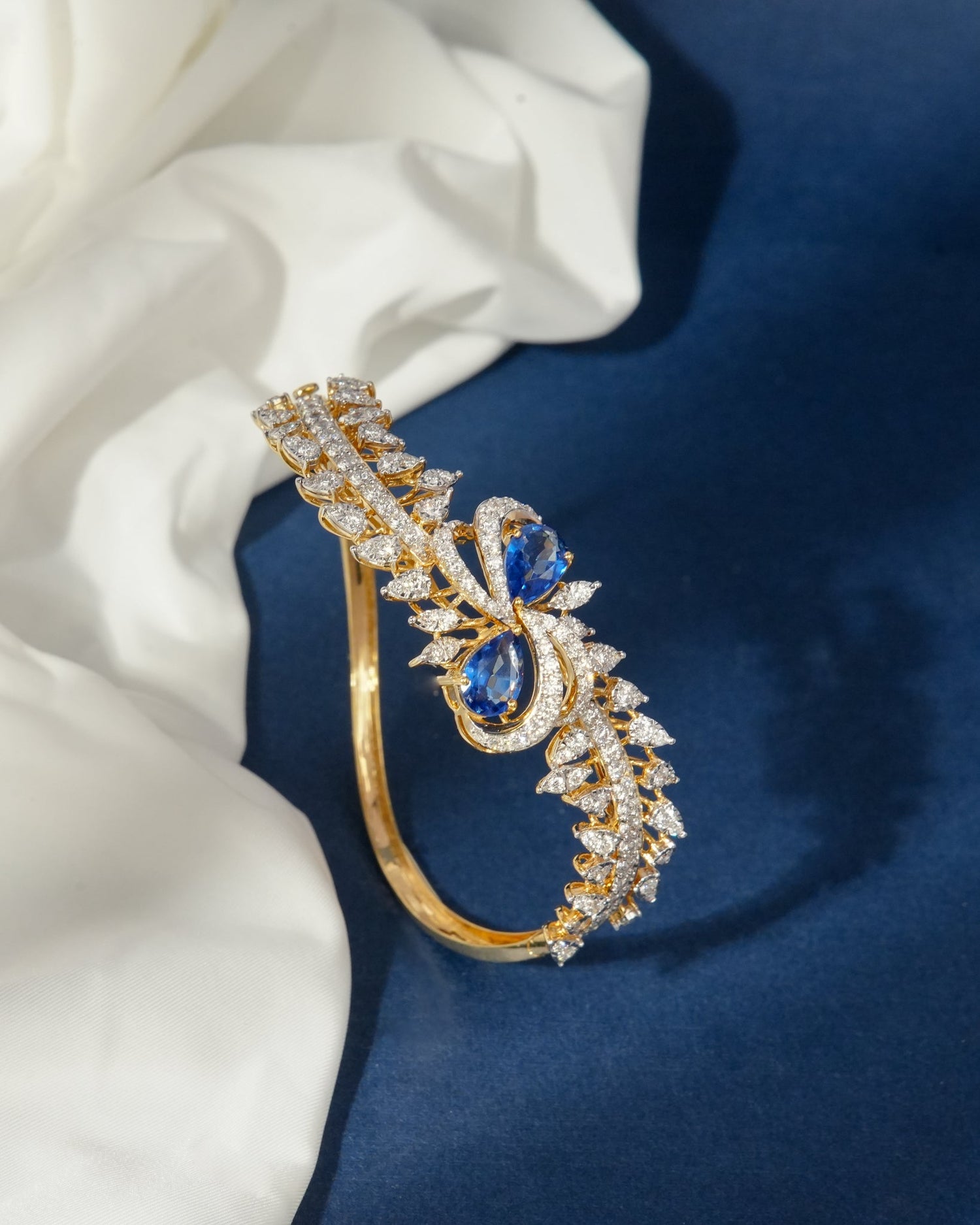 Satvi Diamond Bangle