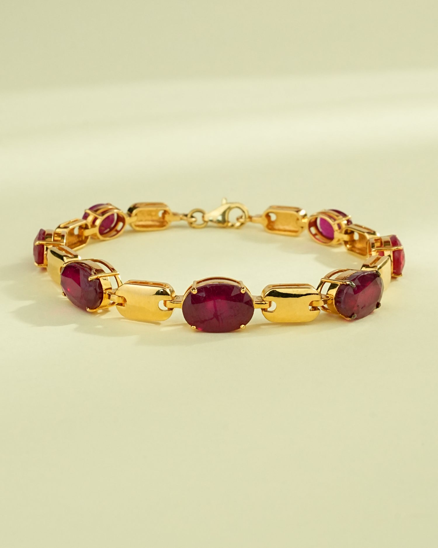 Veena Ruby Loose Bracelet
