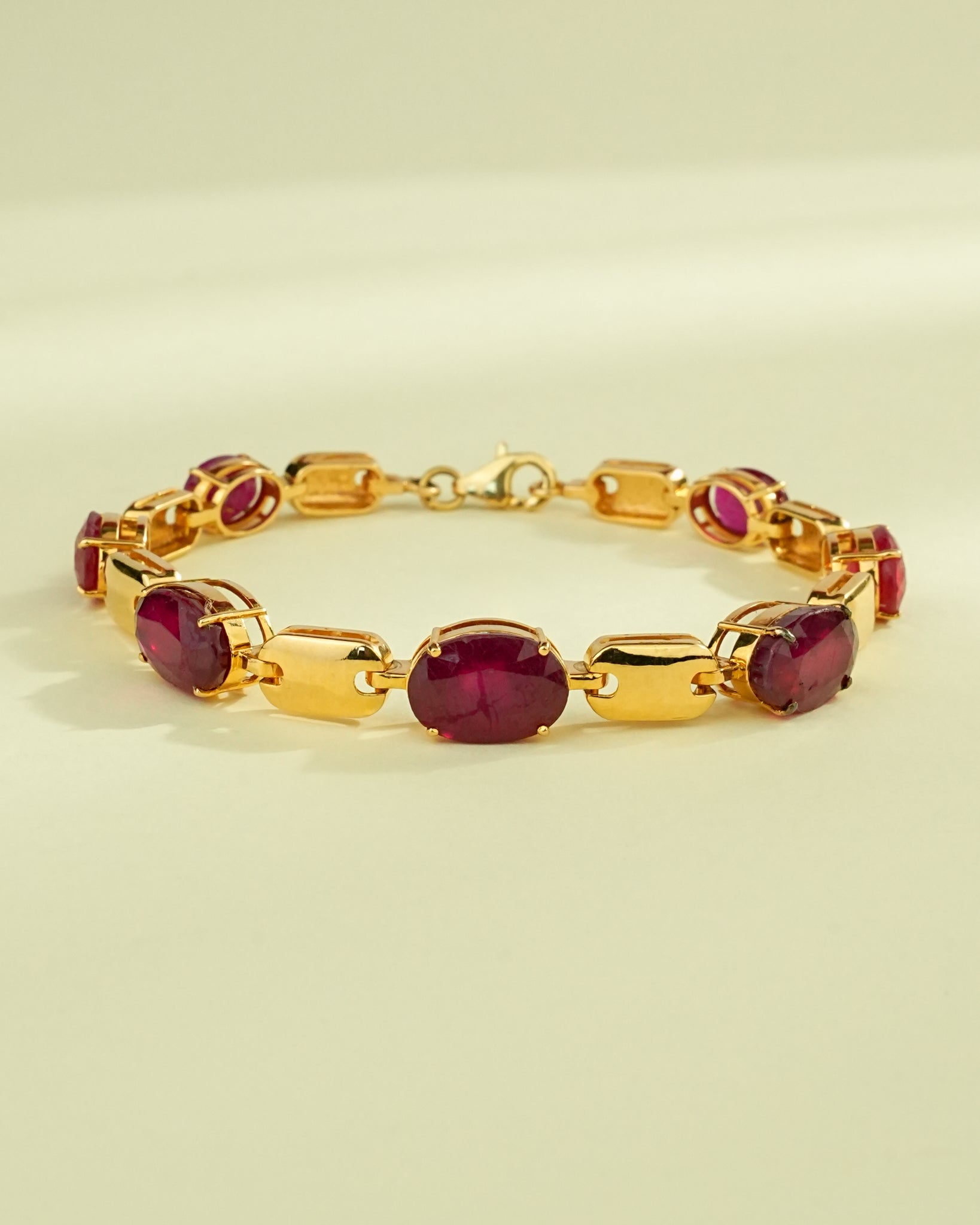 Veena Ruby Loose Bracelet
