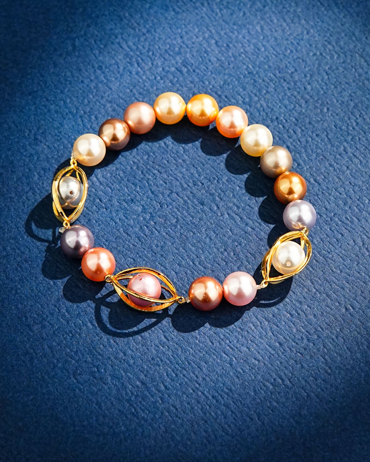 Alina Pearl Loose Bracelet