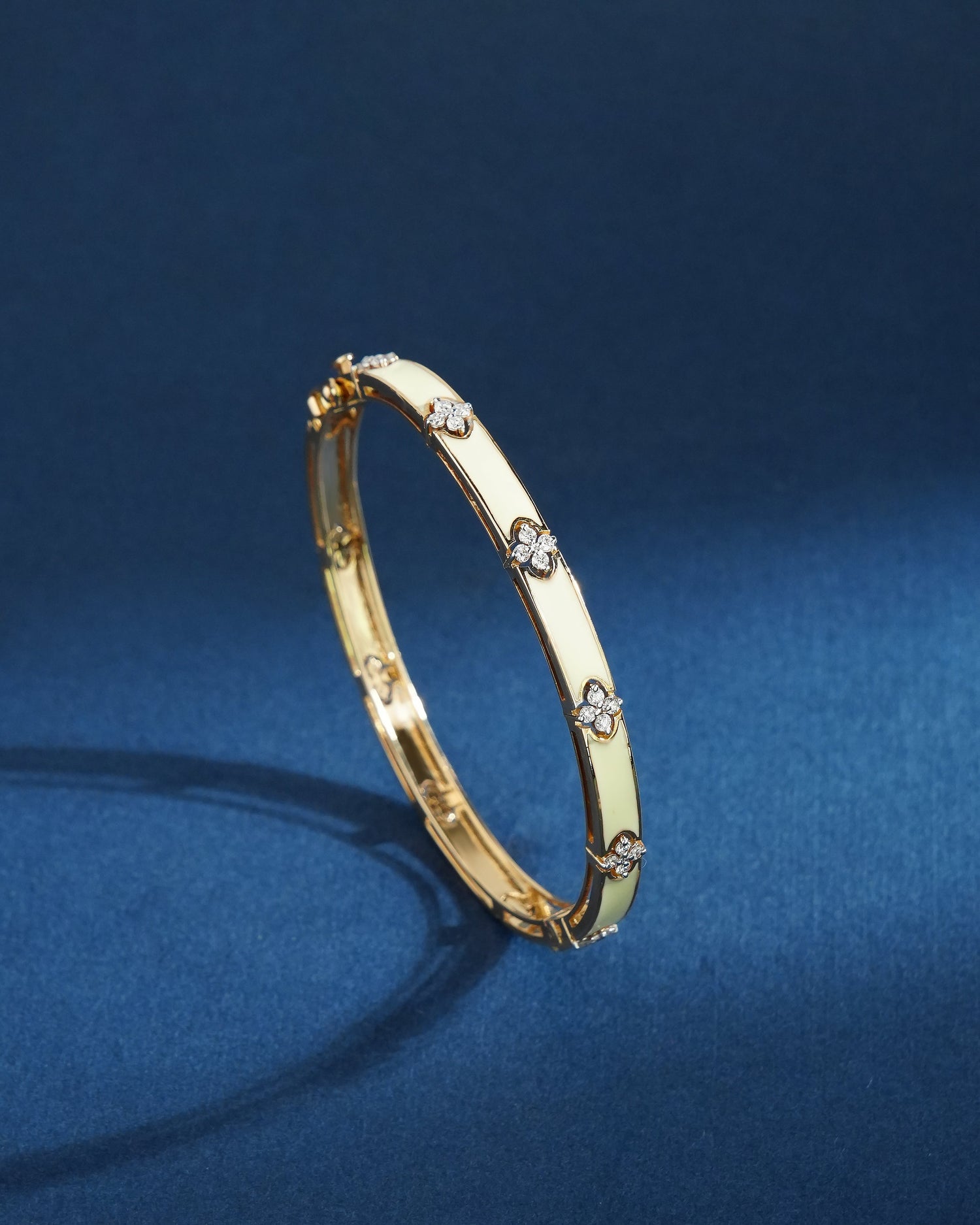 Yashawini Diamond Bangle