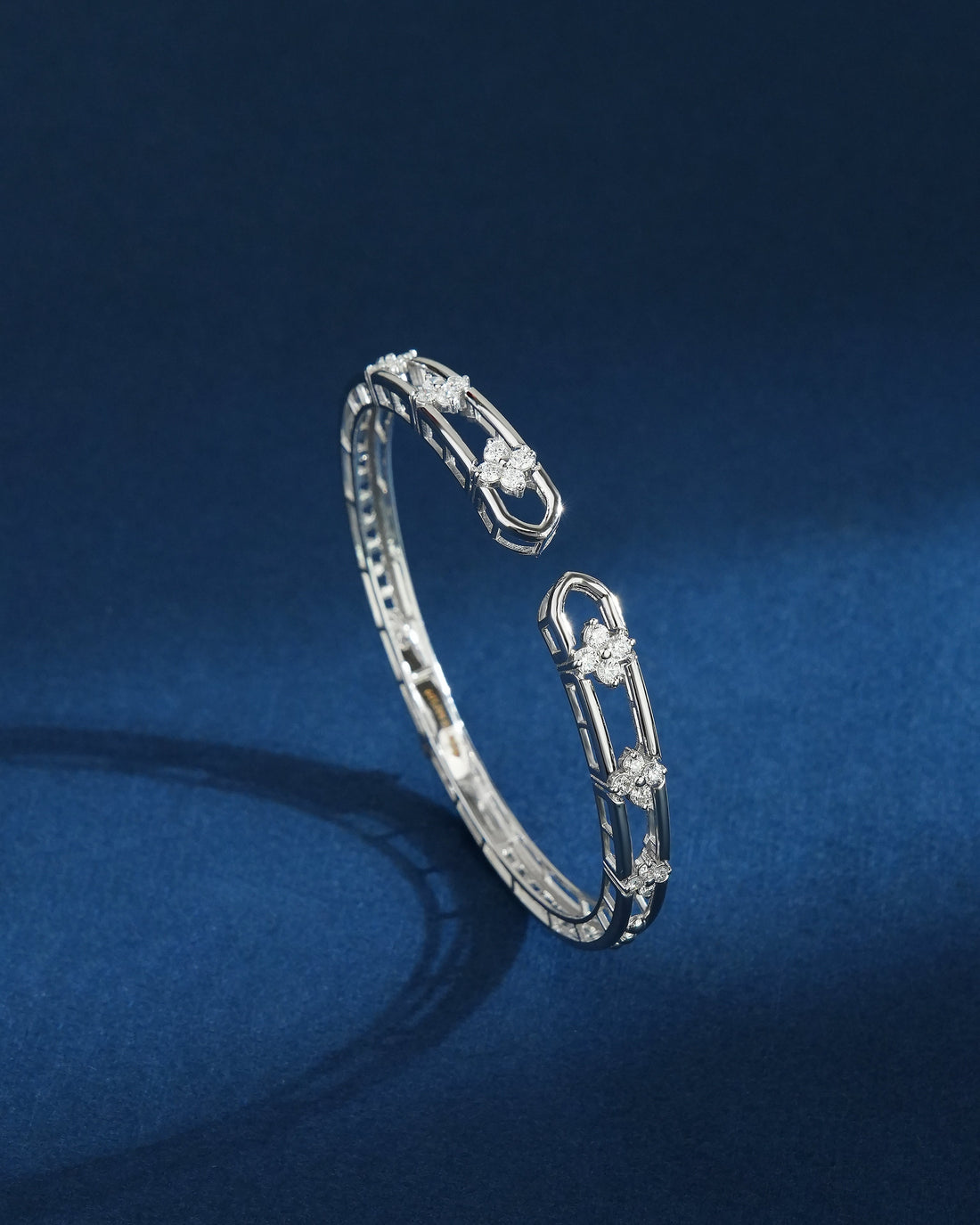 Rajkumari Diamond Loose Bracelet