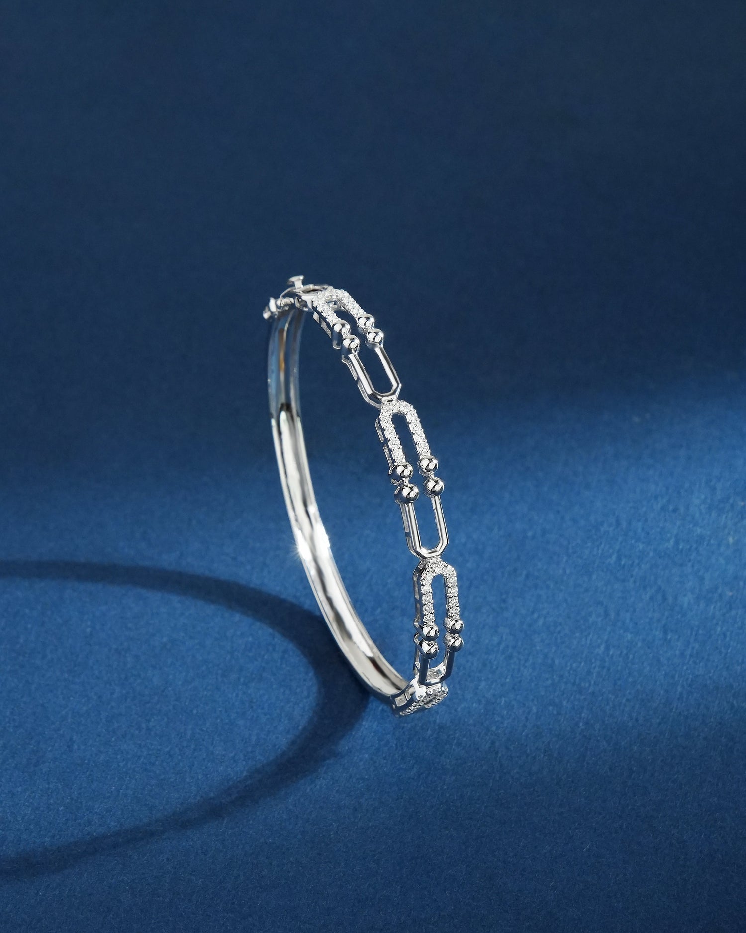 Idhika Diamond Bangle