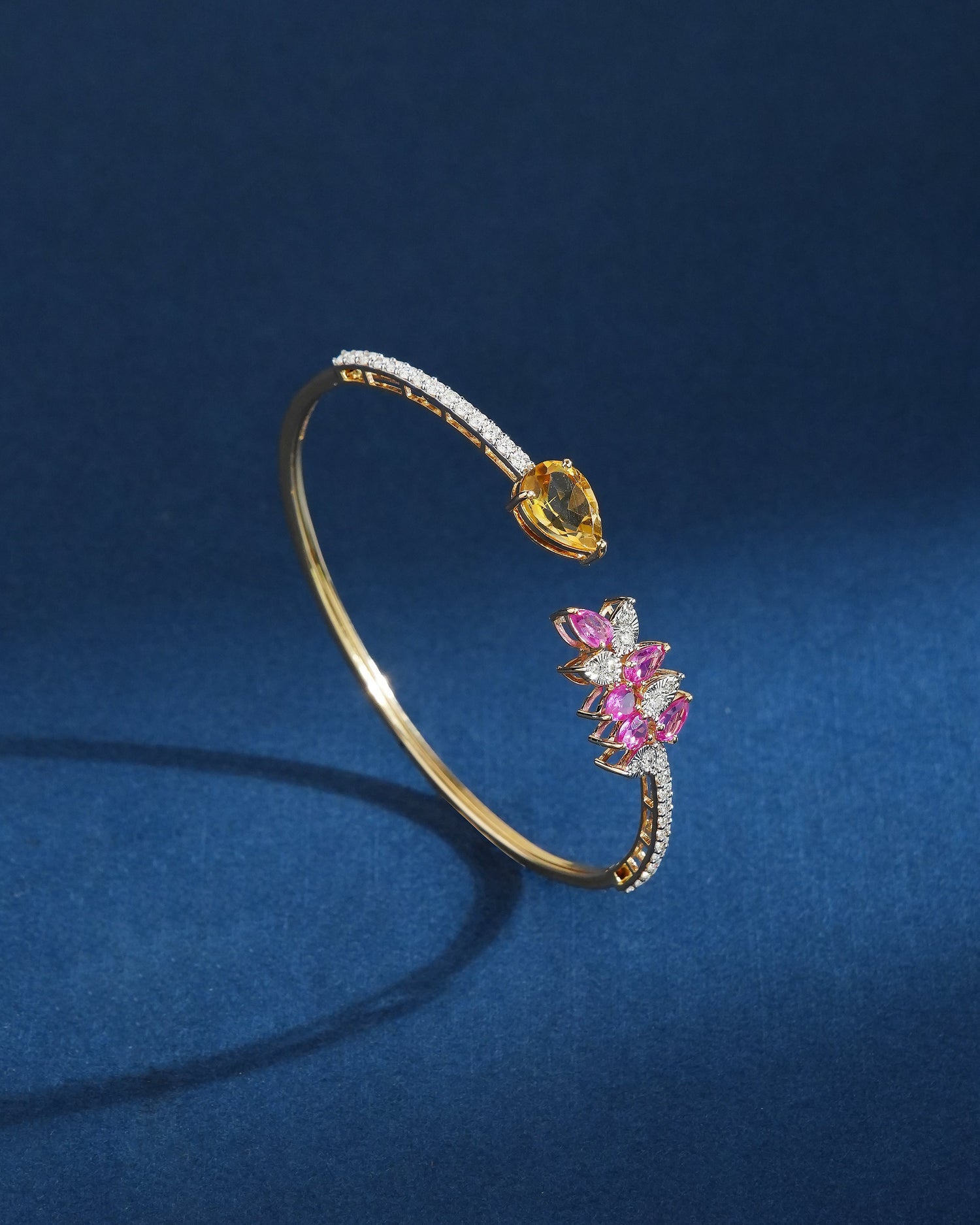 Vidyut Diamond Bangle