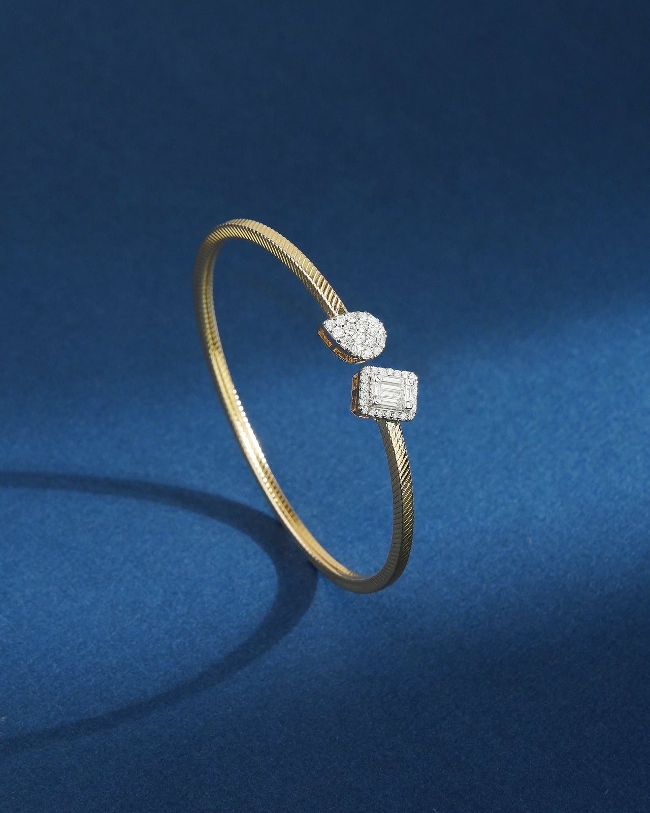 Rajeshwari Diamond Bangle