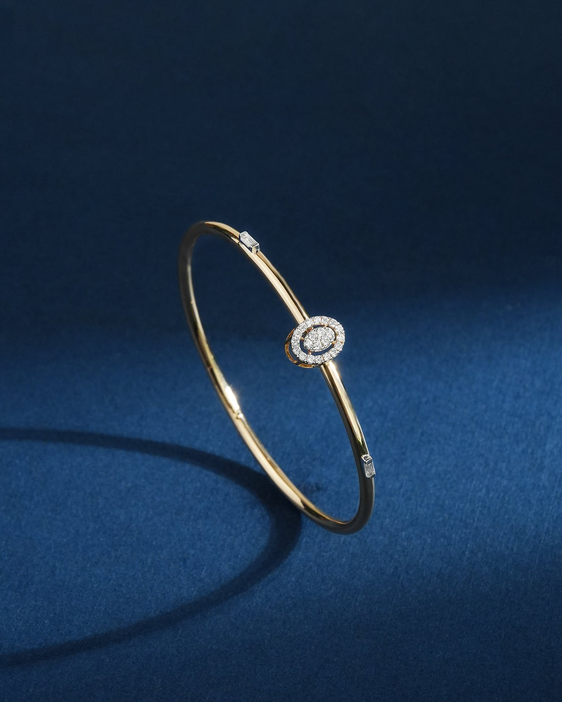 Ikshura Diamond Bangle