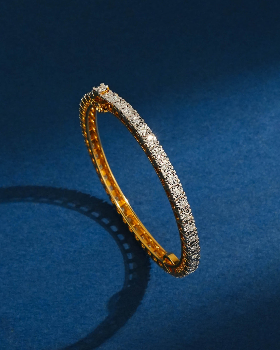Fynarae Diamond Bangle