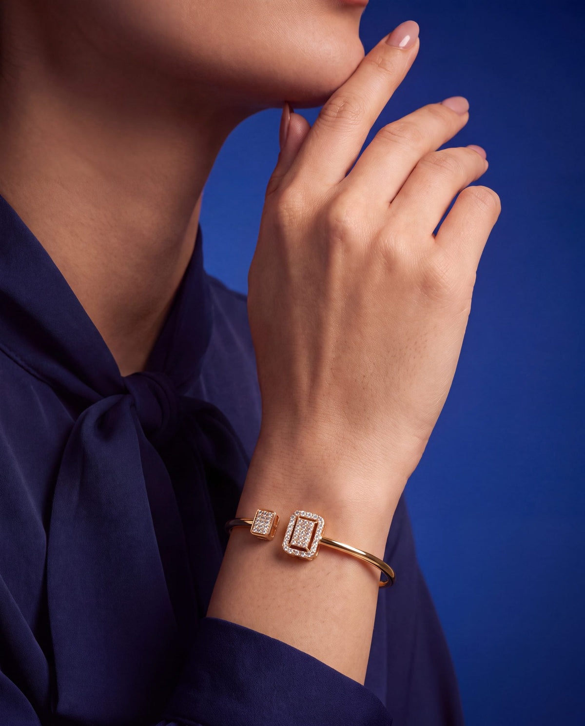 Somansh Diamond Bangle