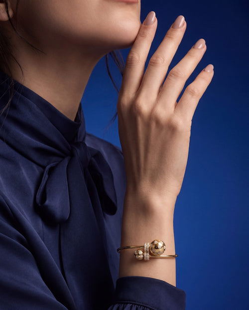 Dviika Diamond Bangle