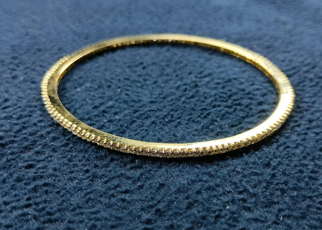 Novia Diamond Bangle