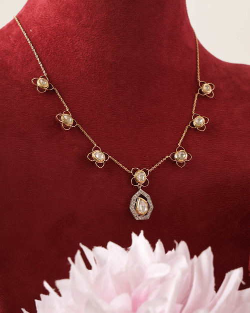 Krisha Polki And Diamond Pendant