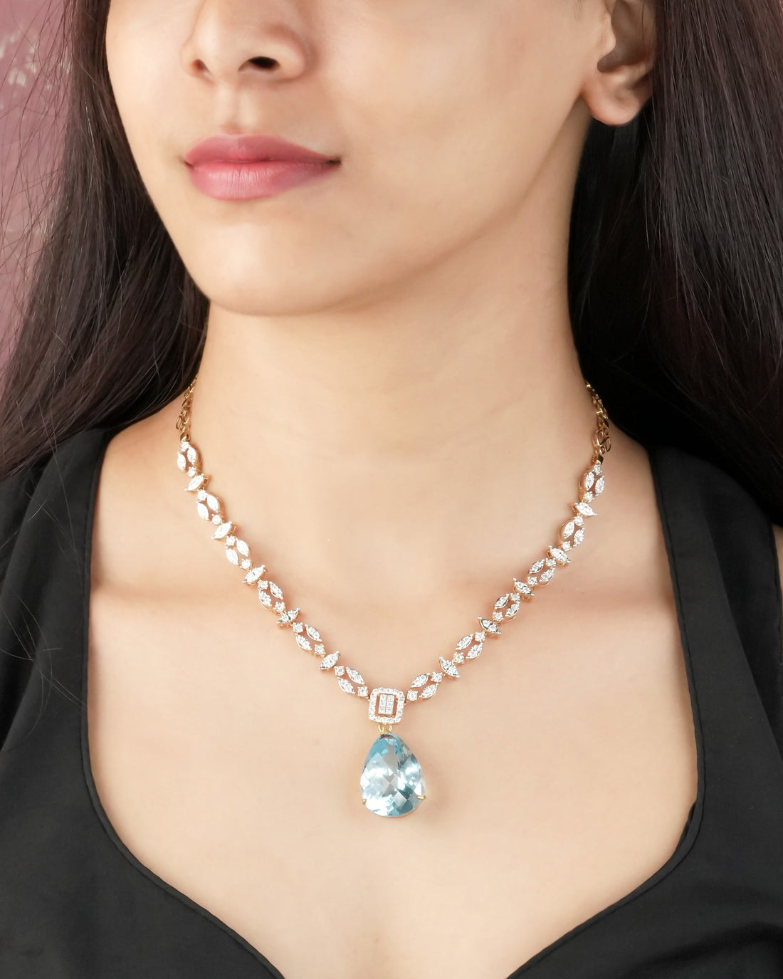 Maheep Kapoor - Diamond Necklace